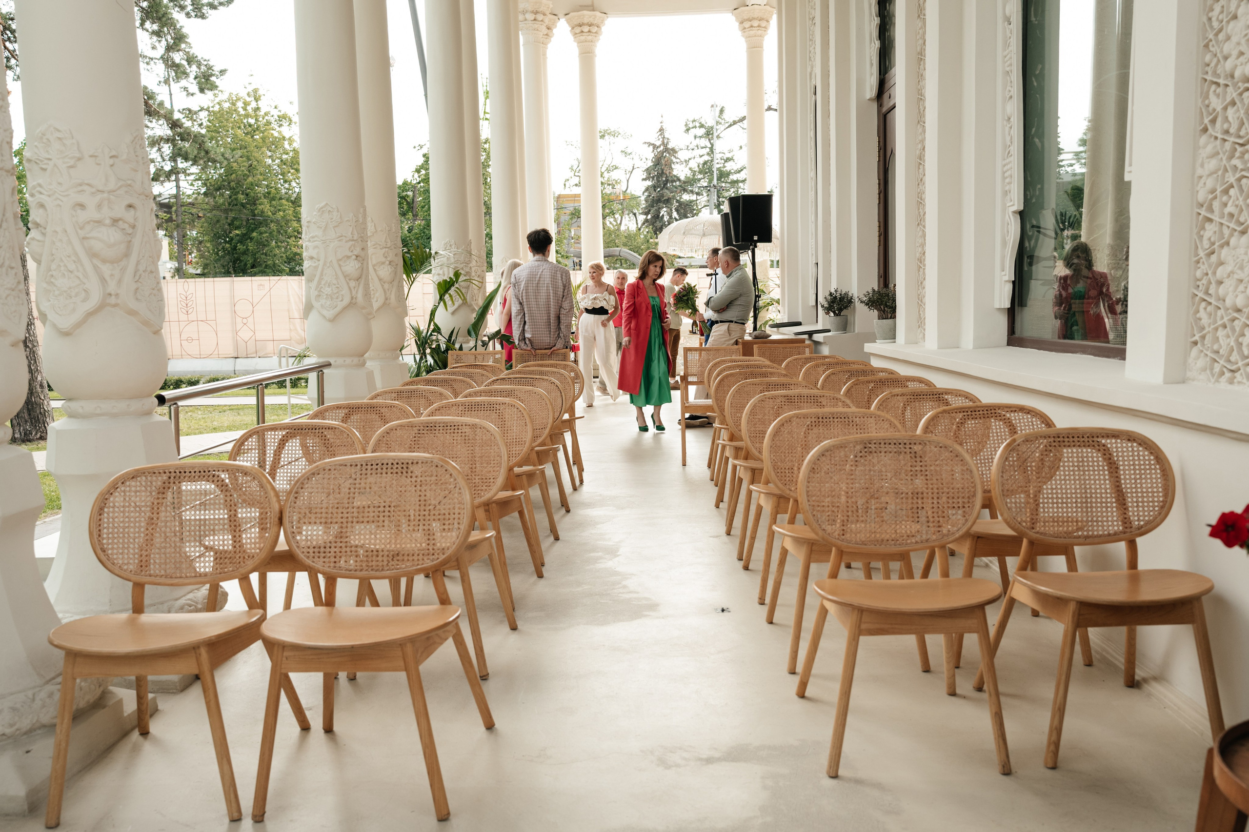 Ресторан Домик в саду, ВДНХ. Свадебный фотограф Москва Александра Аверкова