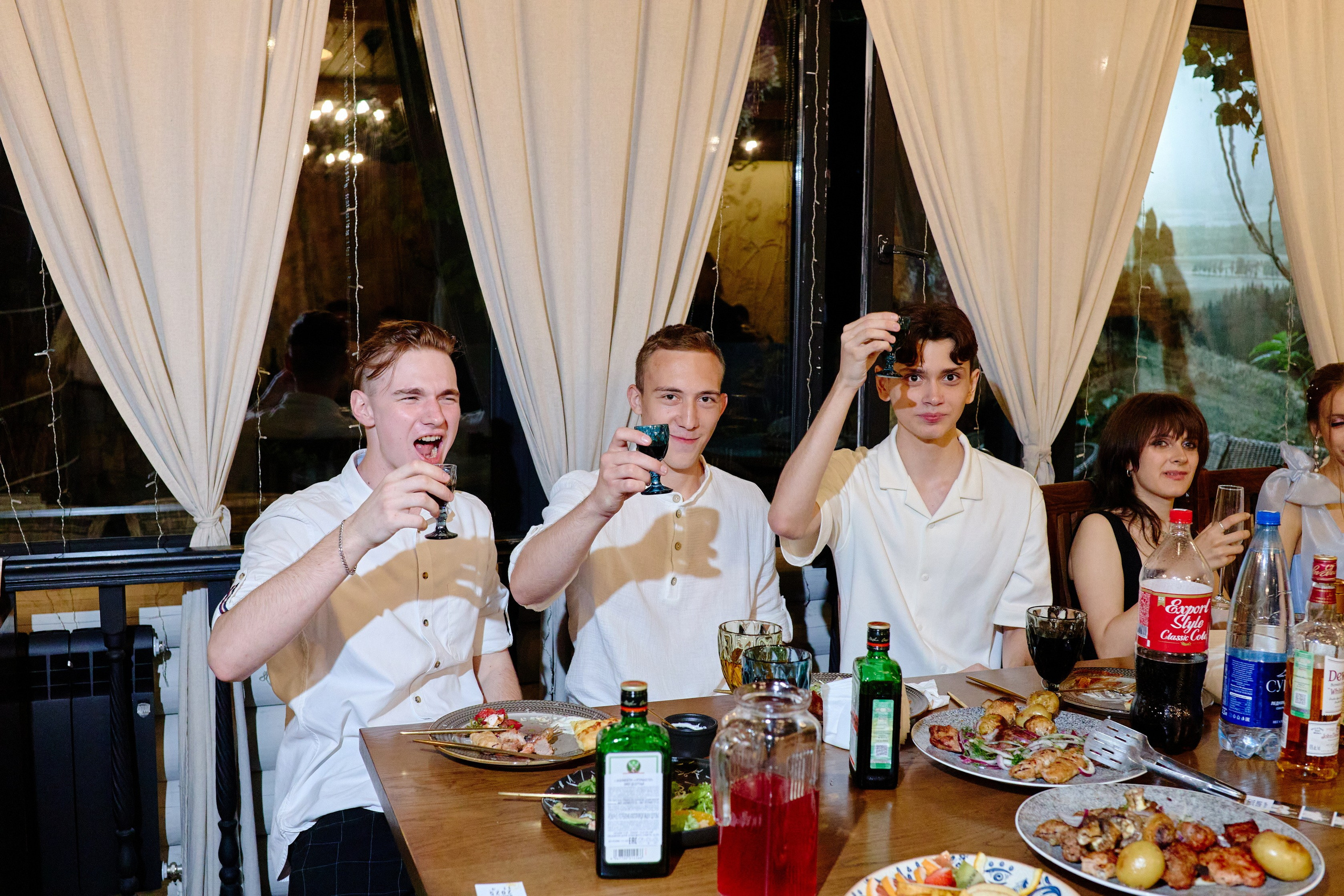 Выпускной 35 Сош. Фотограф Выпускные альбомы Таганрог Сергей Коробченко