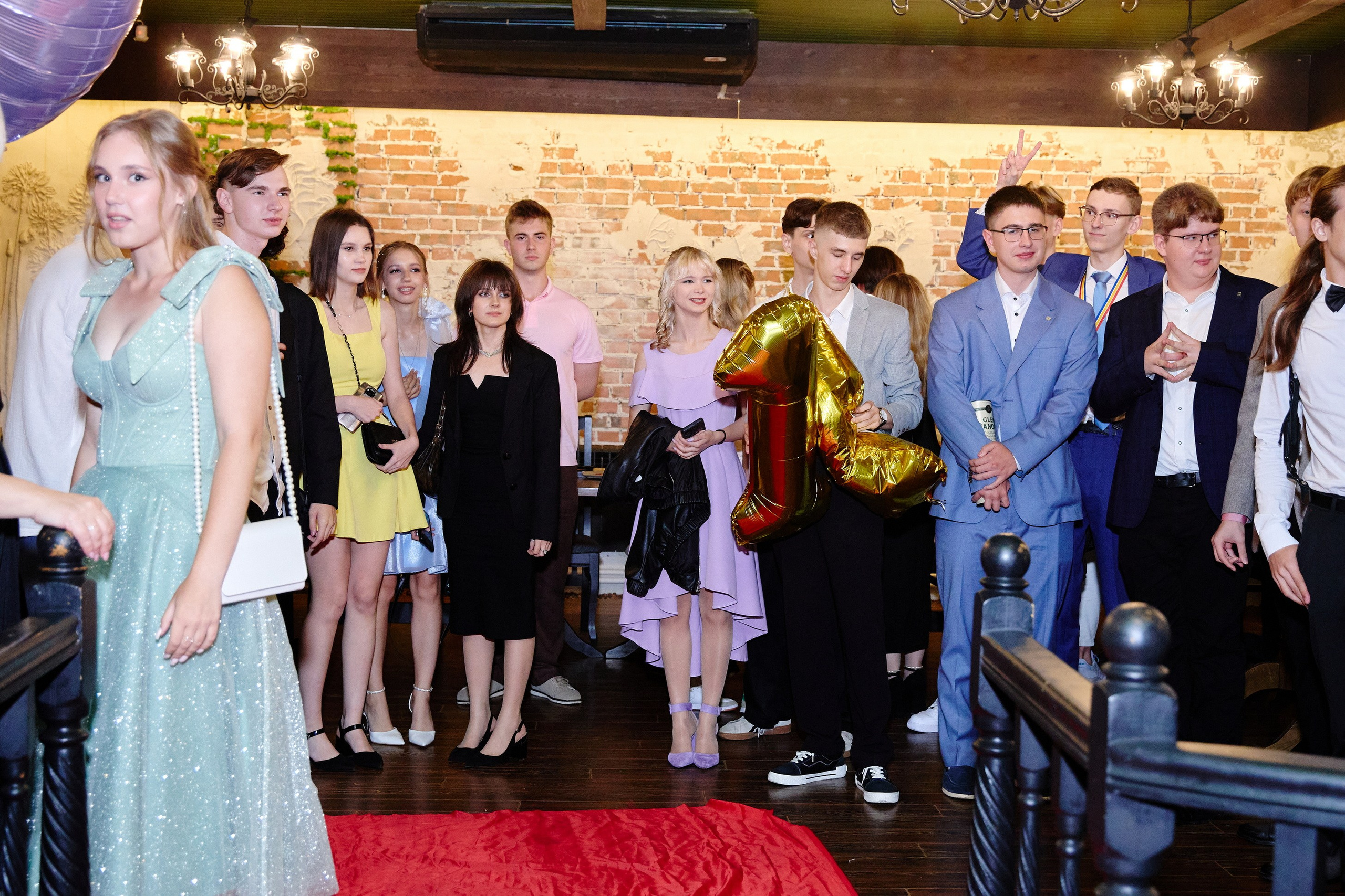 Выпускной 35 Сош. Фотограф Выпускные альбомы Таганрог Сергей Коробченко