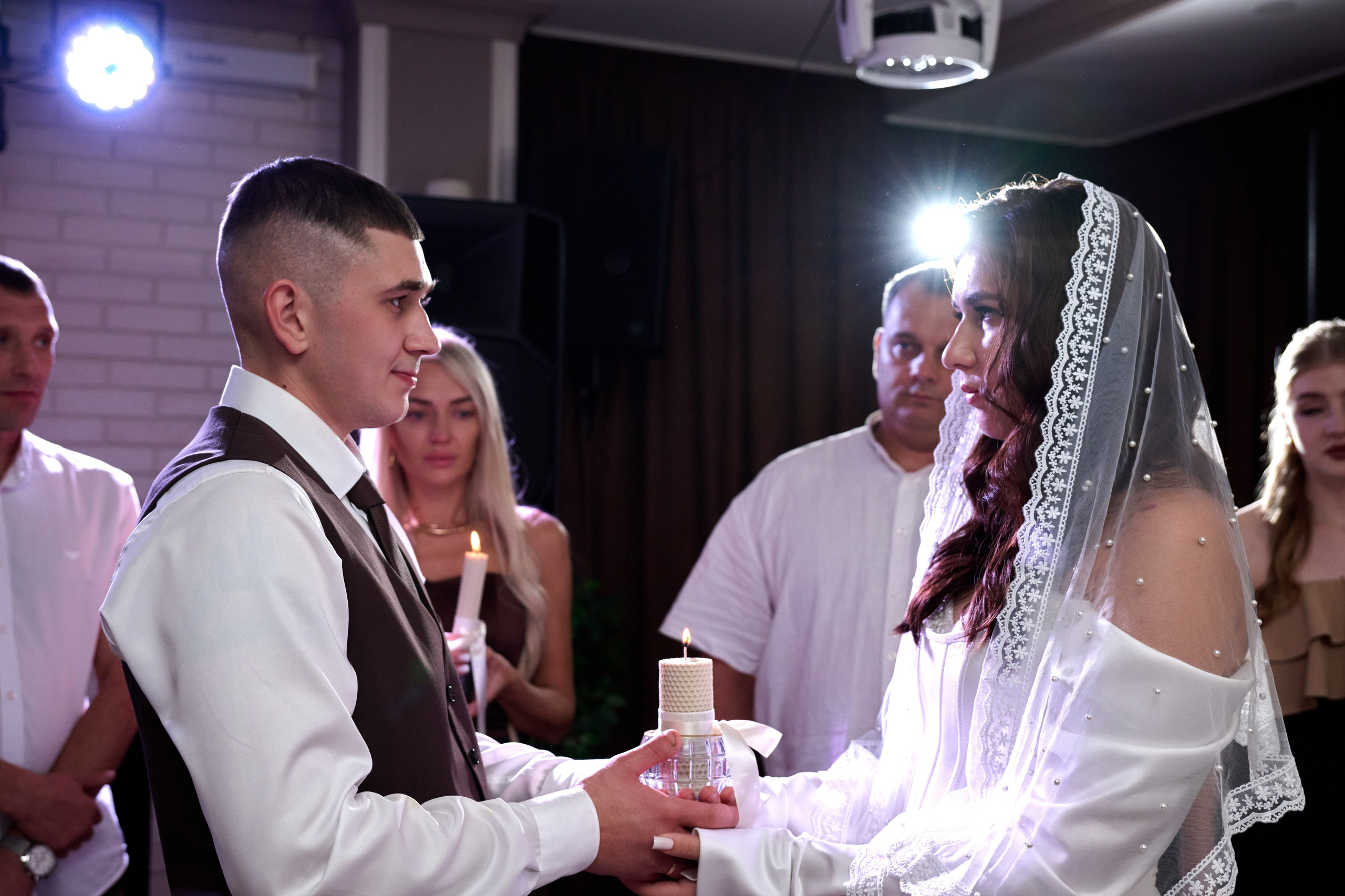 Свадьба Дениса и Валерии в Старом Осколе. Профессиональный фотограф Старый Оскол, Губкин — свадьба, венчание, крещение, юбилей и день рождения