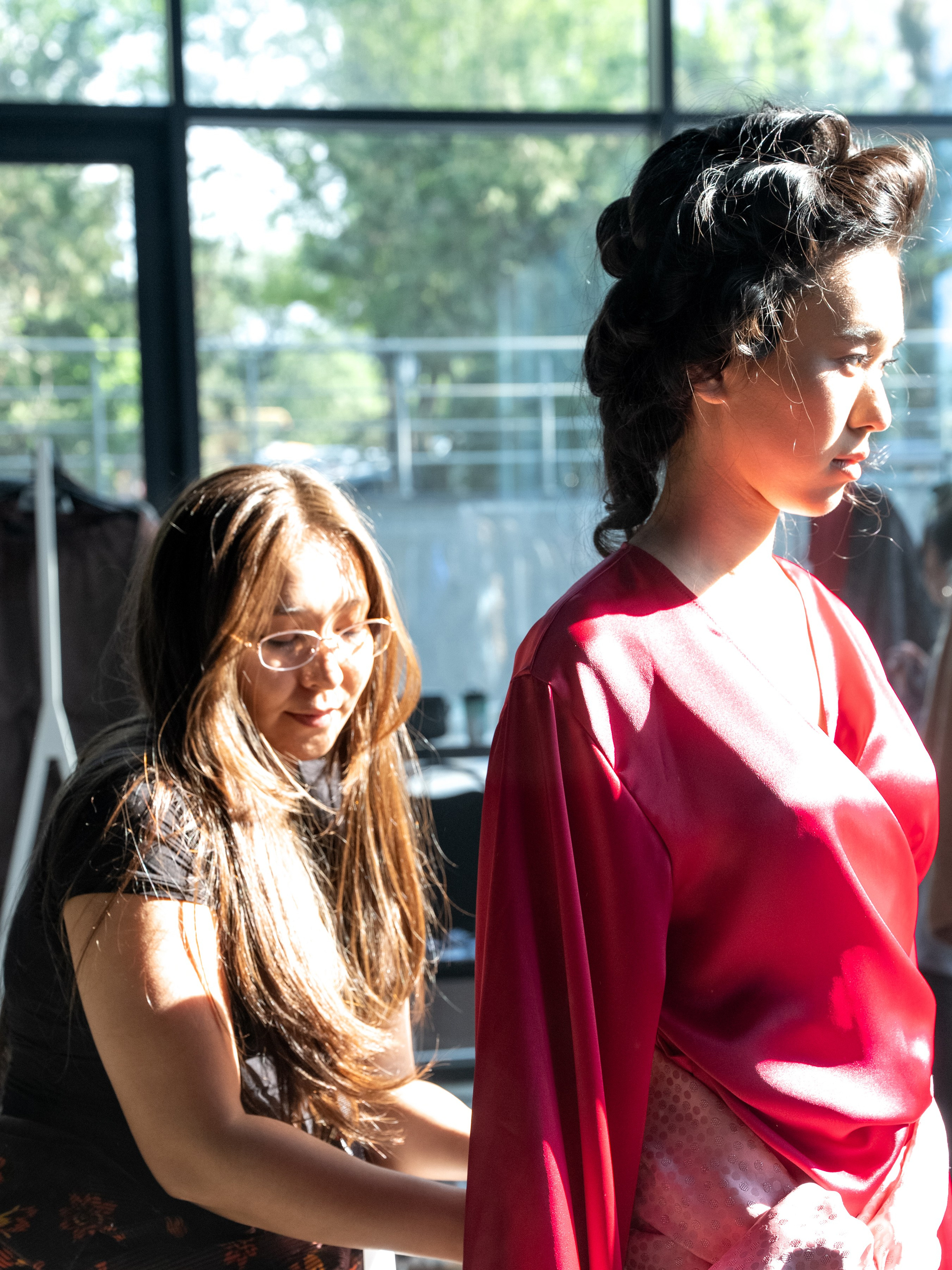 Visa Fashion Week Almaty Pre-Fall 2026 April Backstage Day 2. Сайт Алматинского НЮ АРТ, будуар и фэшн фотографа Дениса Карпенко