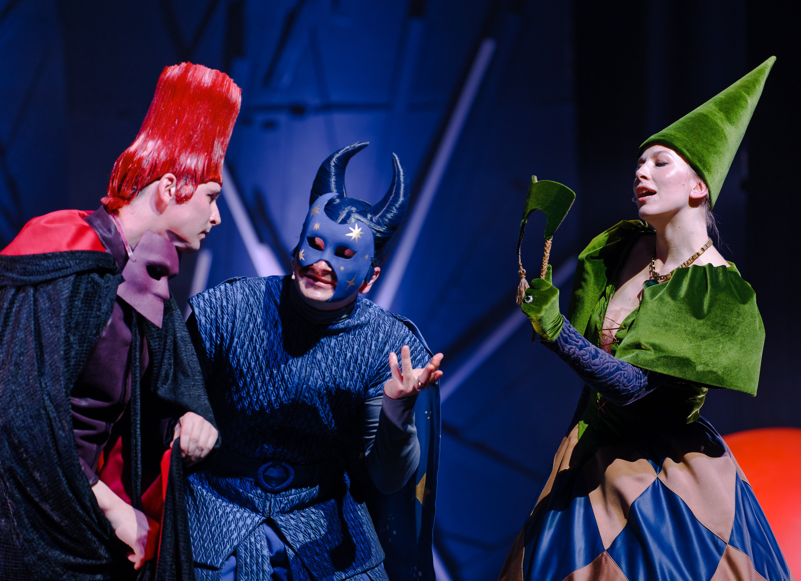 Любовь к трем апельсинам_Чехов Центр. Фотограф. г. Южно-Сахалинск. Олег Толстов