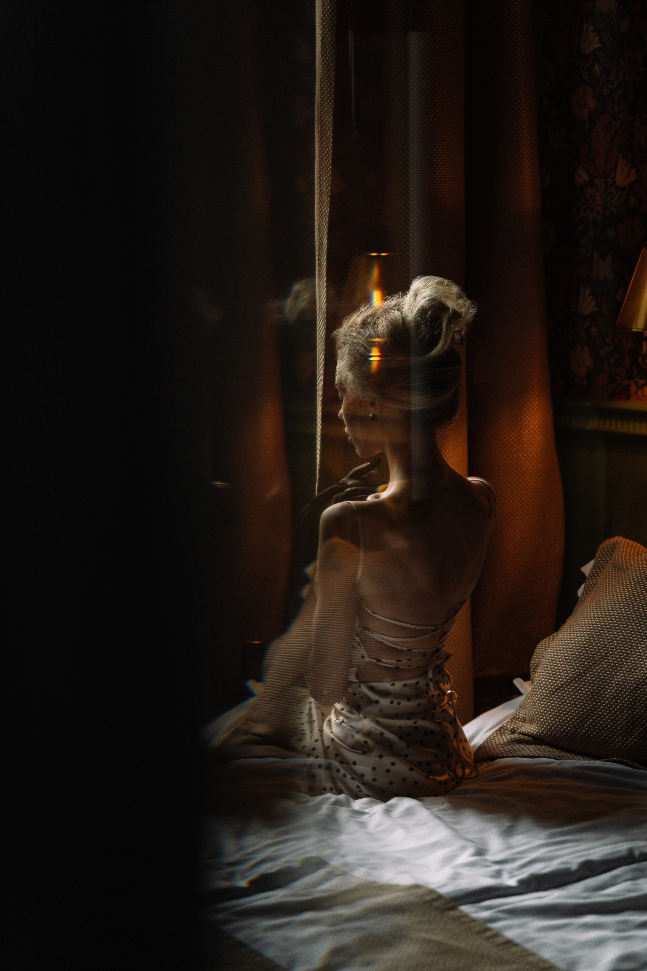 Будуарная история в отеле. Портретный фотограф в Москве