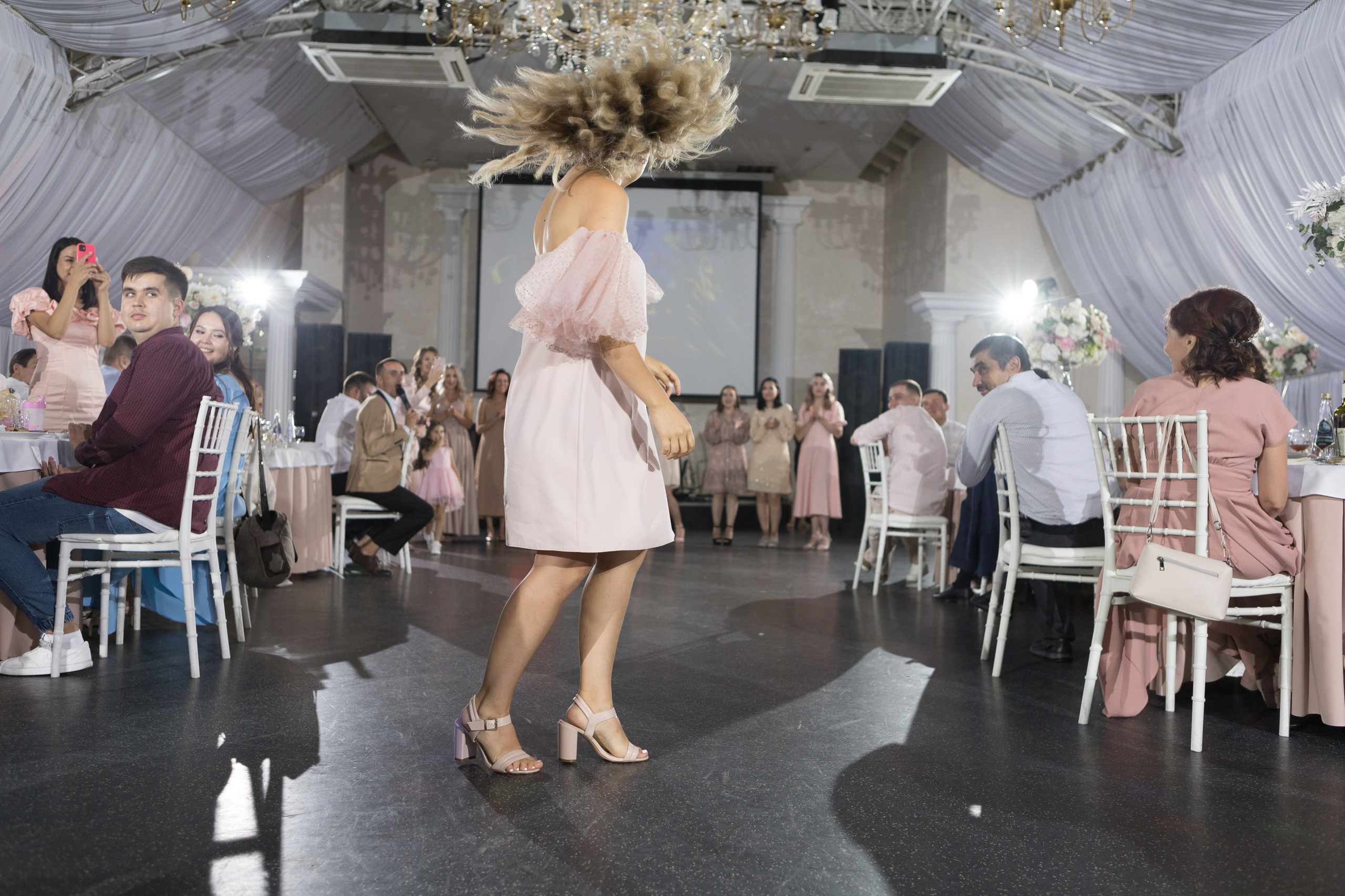 Свадебный фотограф Уфа — Руслан ГабдлисламовЖивые эмоции, красивые кадры, воспоминания на всю жизнь.Работаю по всей Республике Башкортоста. Свадебный фотограф Уфа Руслан Габдлисламов