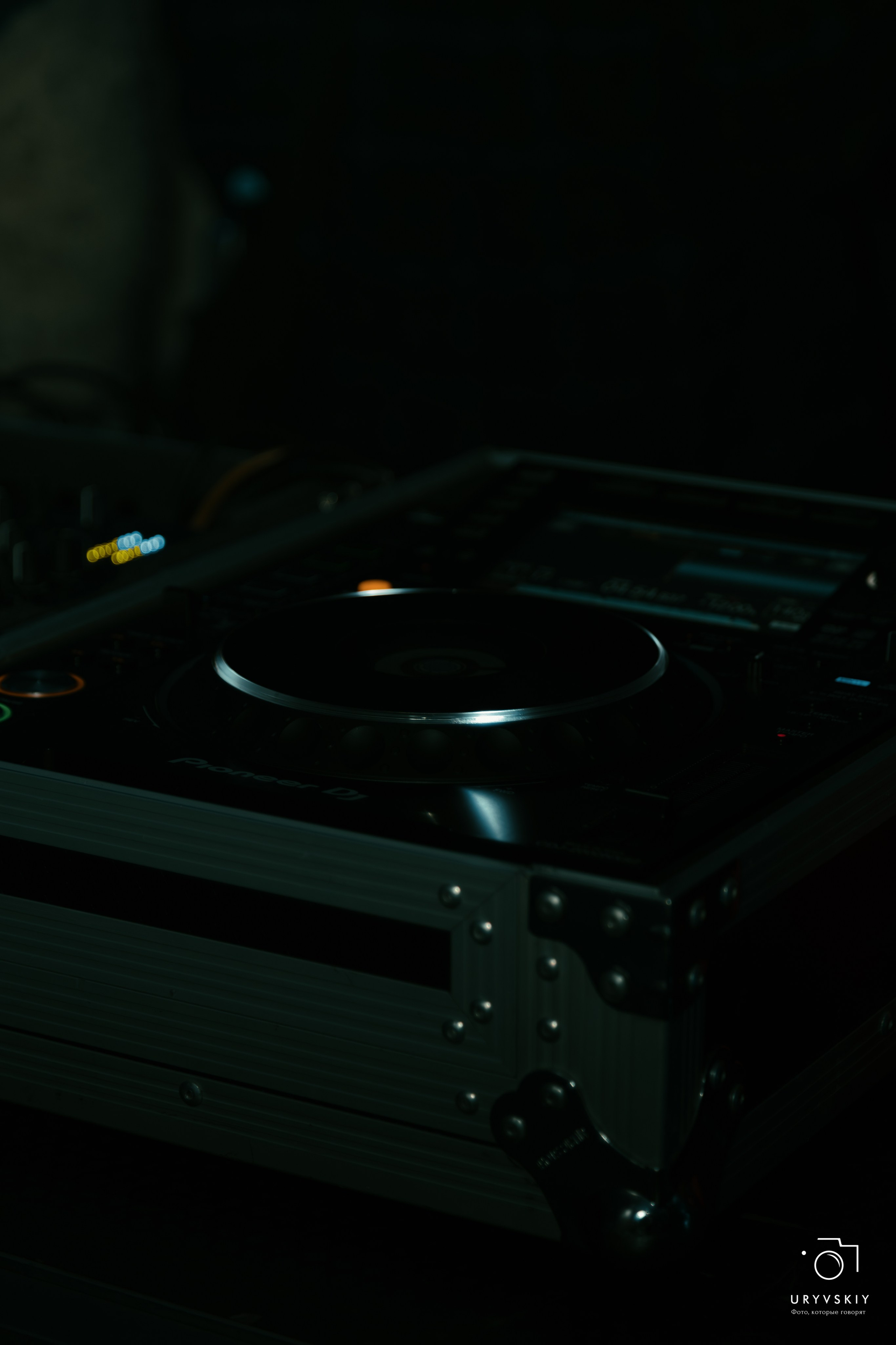 Рейв на Центральном рынке. Игорь Урывский. Фотограф Красноярск