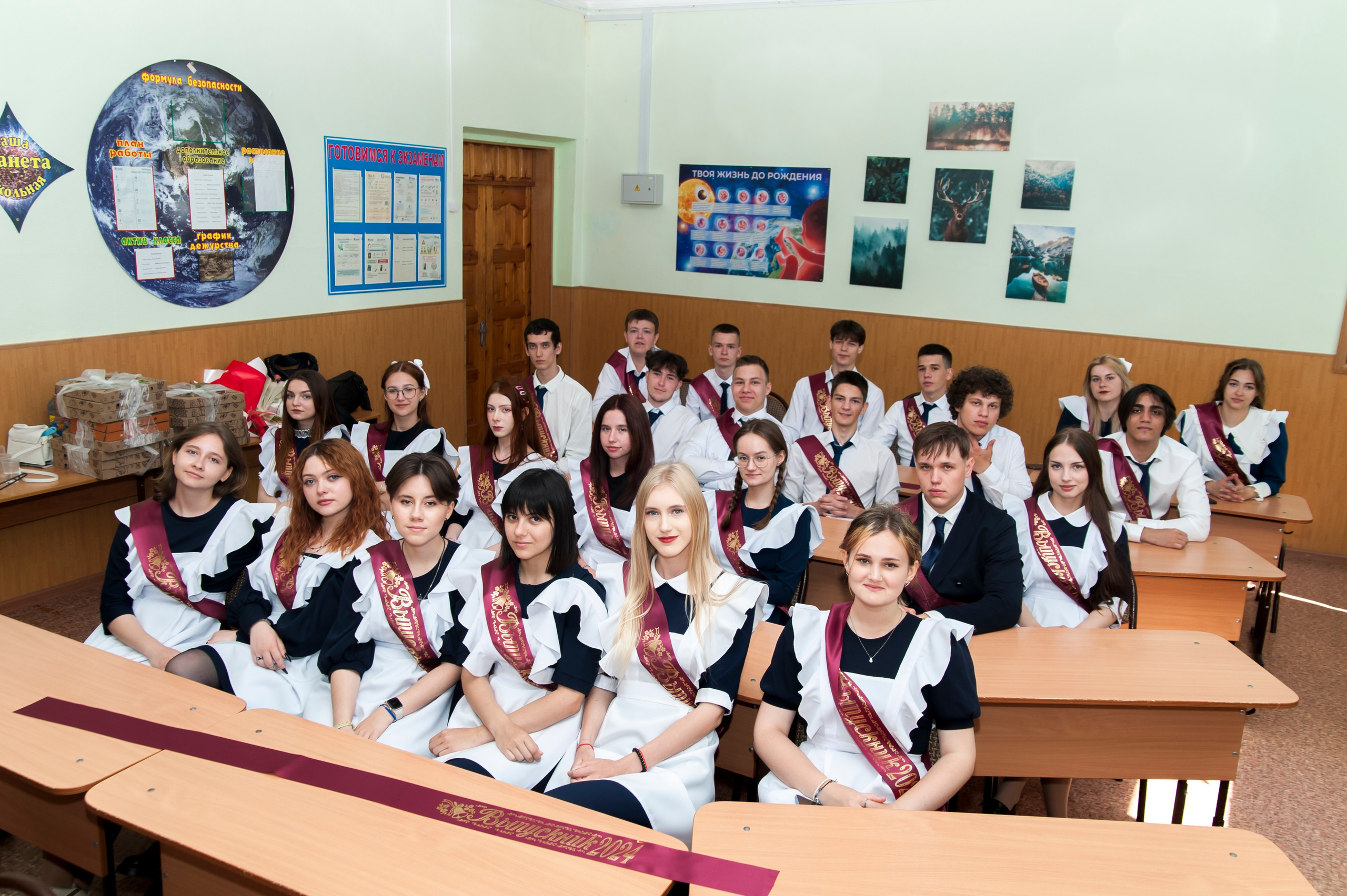 Последний Звонок МАОУ СОШ № 17 им. Эдуарда Есаяна — Архипо-Осиповка. Свадебный и семейный фотограф Денис Лукьянов в Краснодаре, Краснодарском крае и Республике Крым