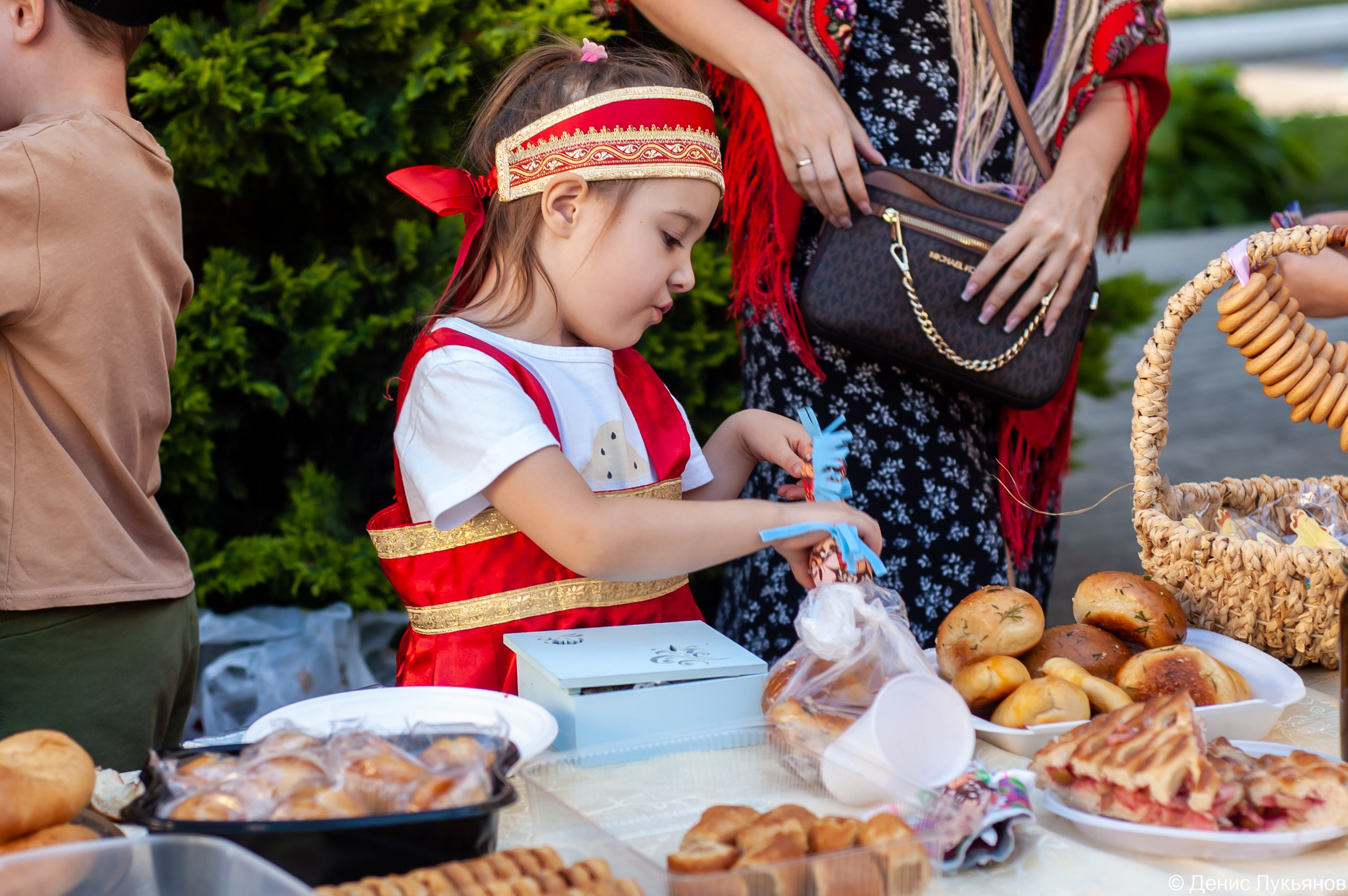 Ярмарка. Свадебный и семейный фотограф Денис Лукьянов в Краснодаре, Краснодарском крае и Республике Крым