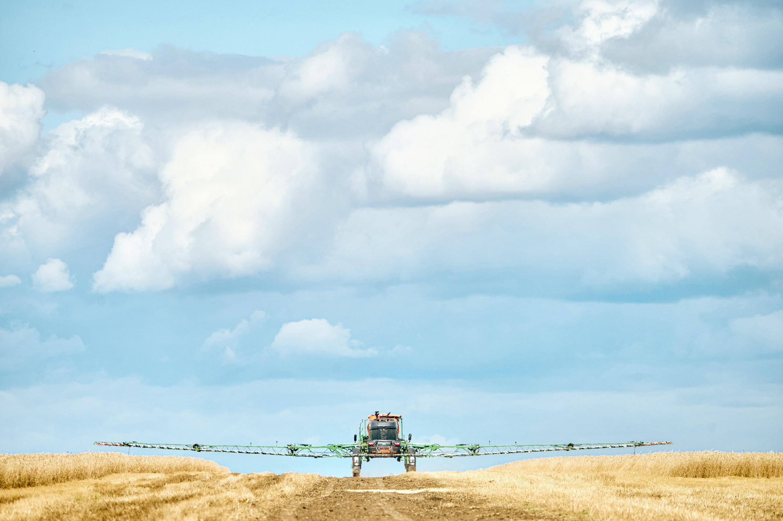 Сельхозтехники Галактика — представление в работе близ г. Абакан. Фотограф Яковлев Роман — Красноярск