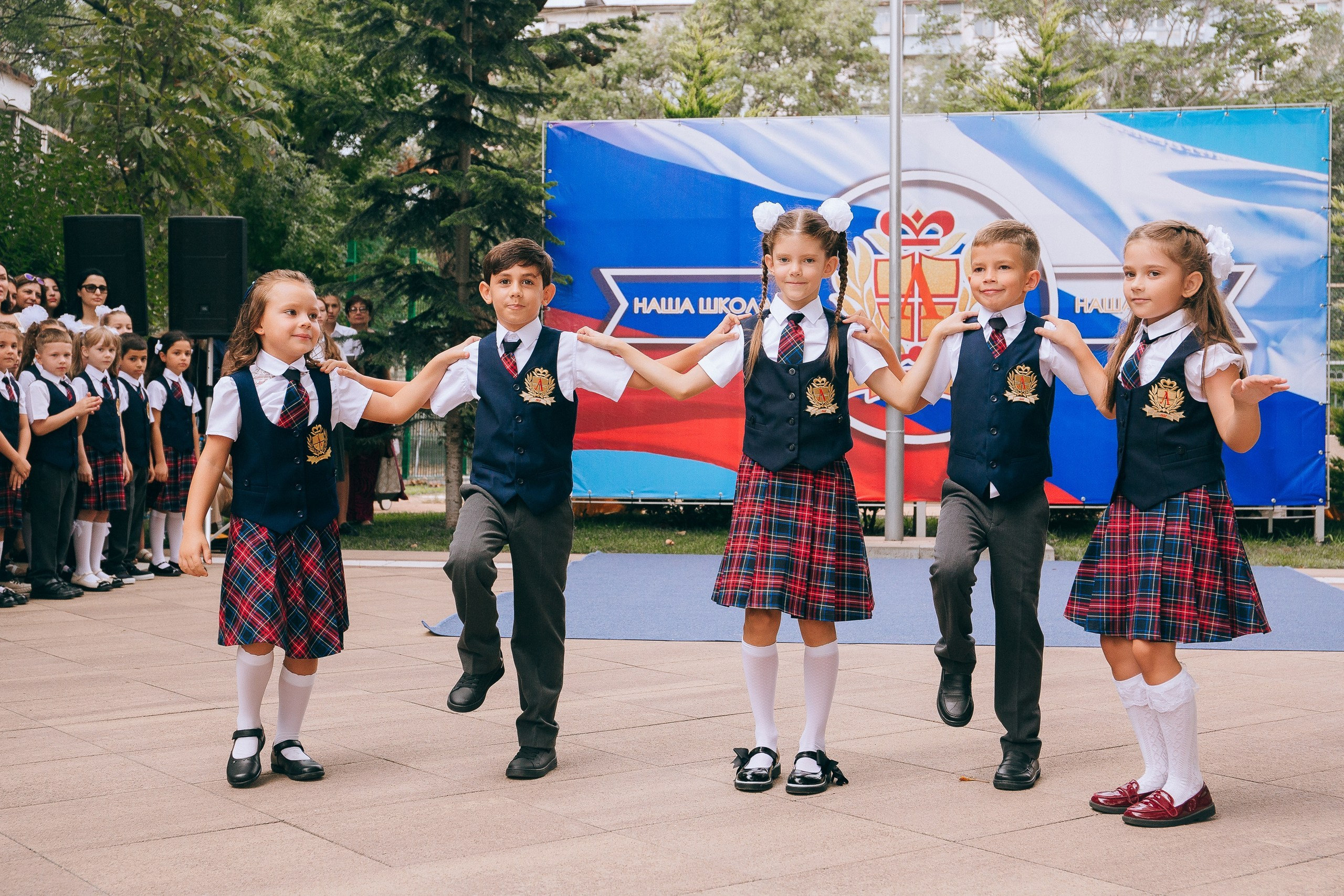 1 класс школа «Личность». Выпускные альбомы Натальи Бутко: Новороссийск, Анапа, Геленджик