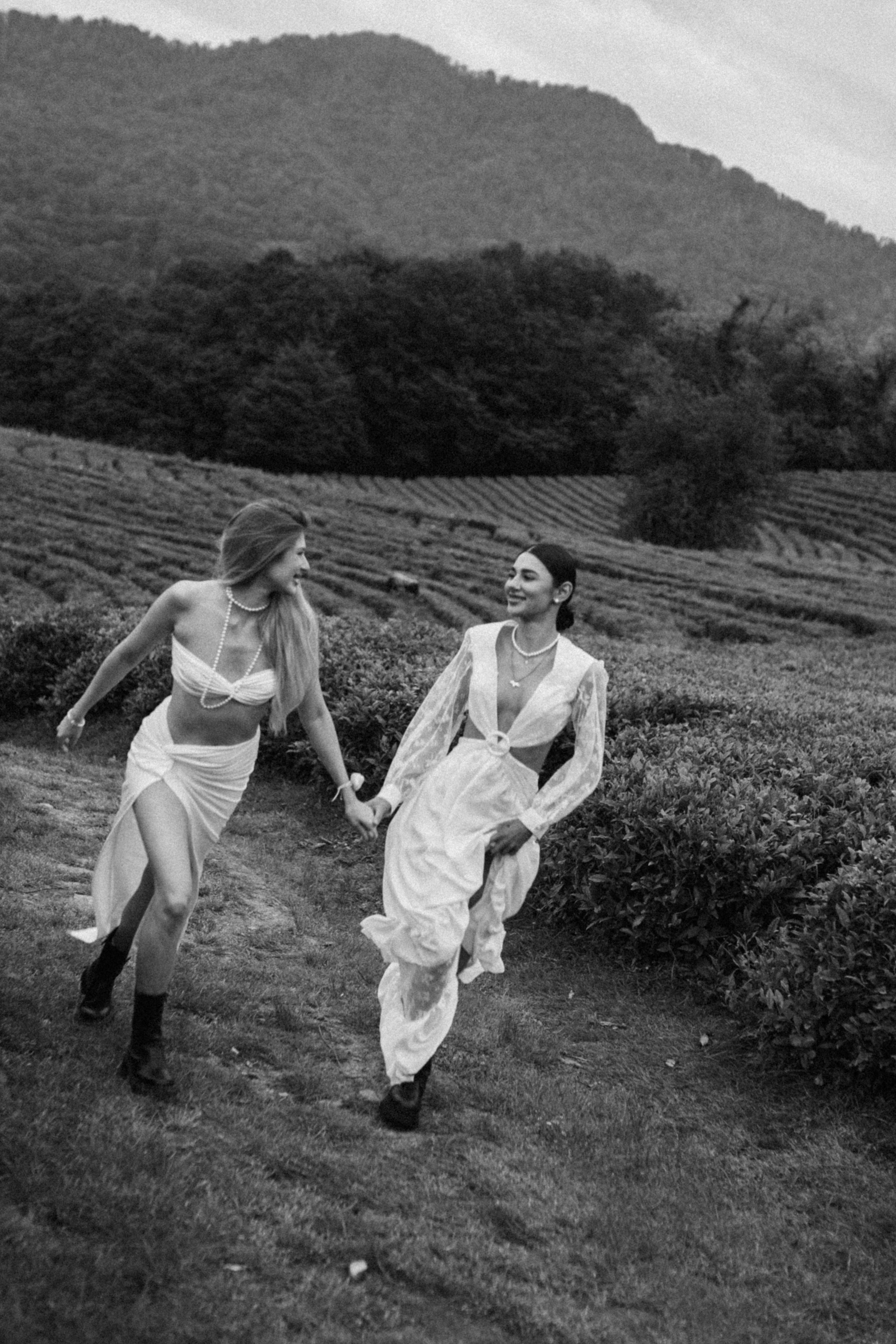 Чайные плантации. Олеся и Таня. Яна Романова Семейный фотограф в Сочи и Адлере