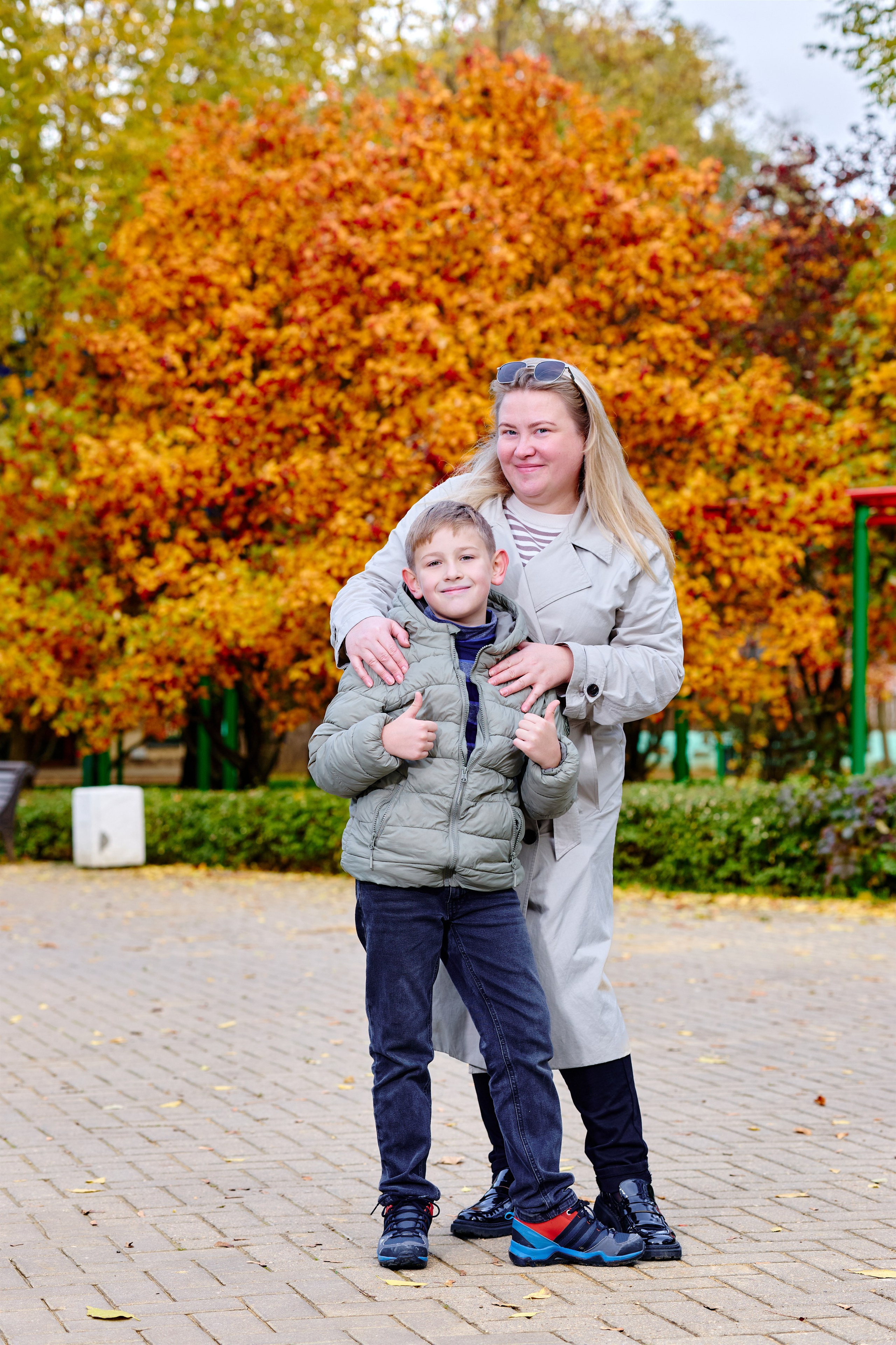 Прогулка в парке классом. Фотограф Выпускные альбомы Таганрог Сергей Коробченко