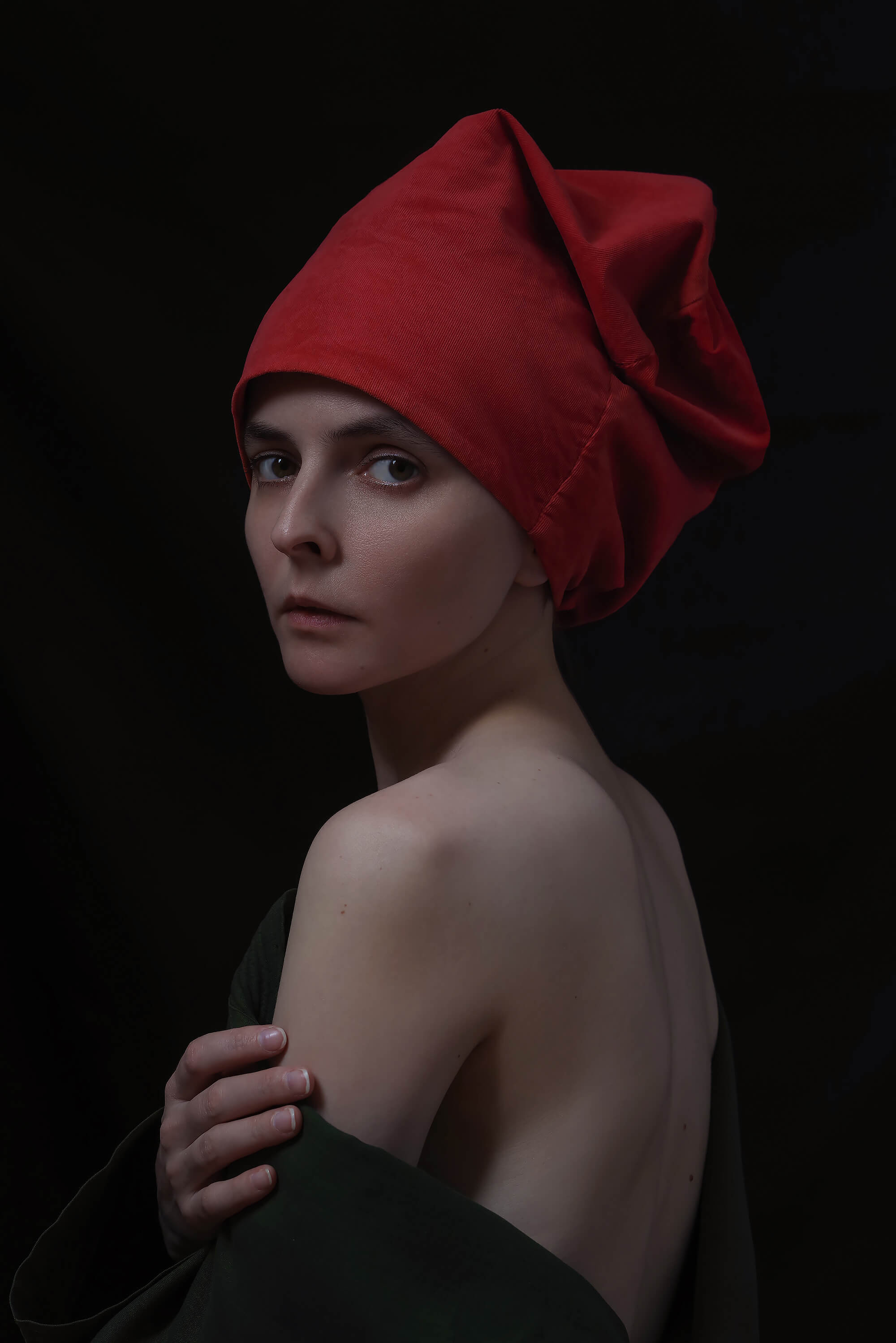 Портрет девушки в красном тюрбане