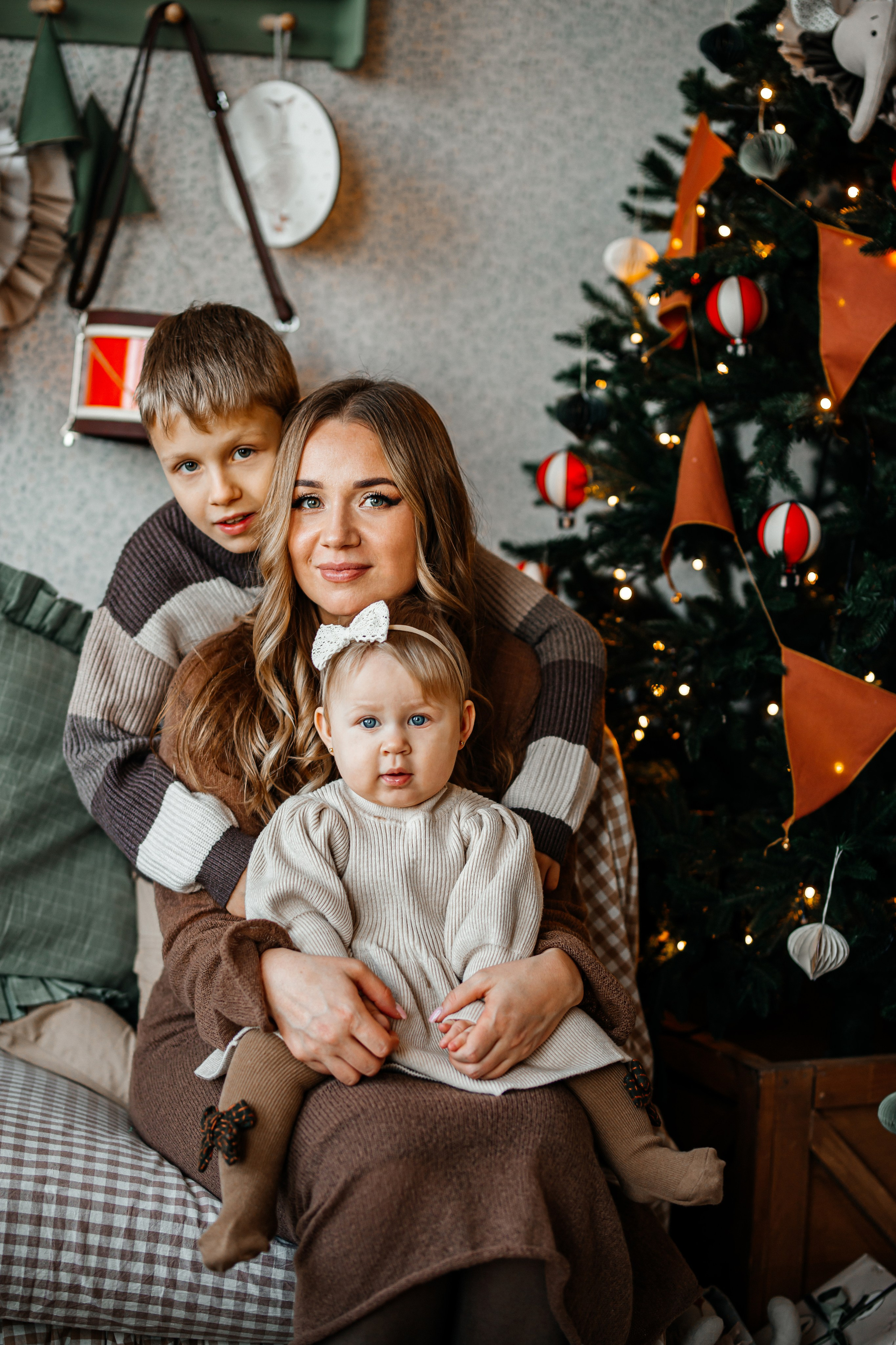 Лера, Арсений, Аврора. Фотограф Таинств Крещения и Венчания в г. Курске