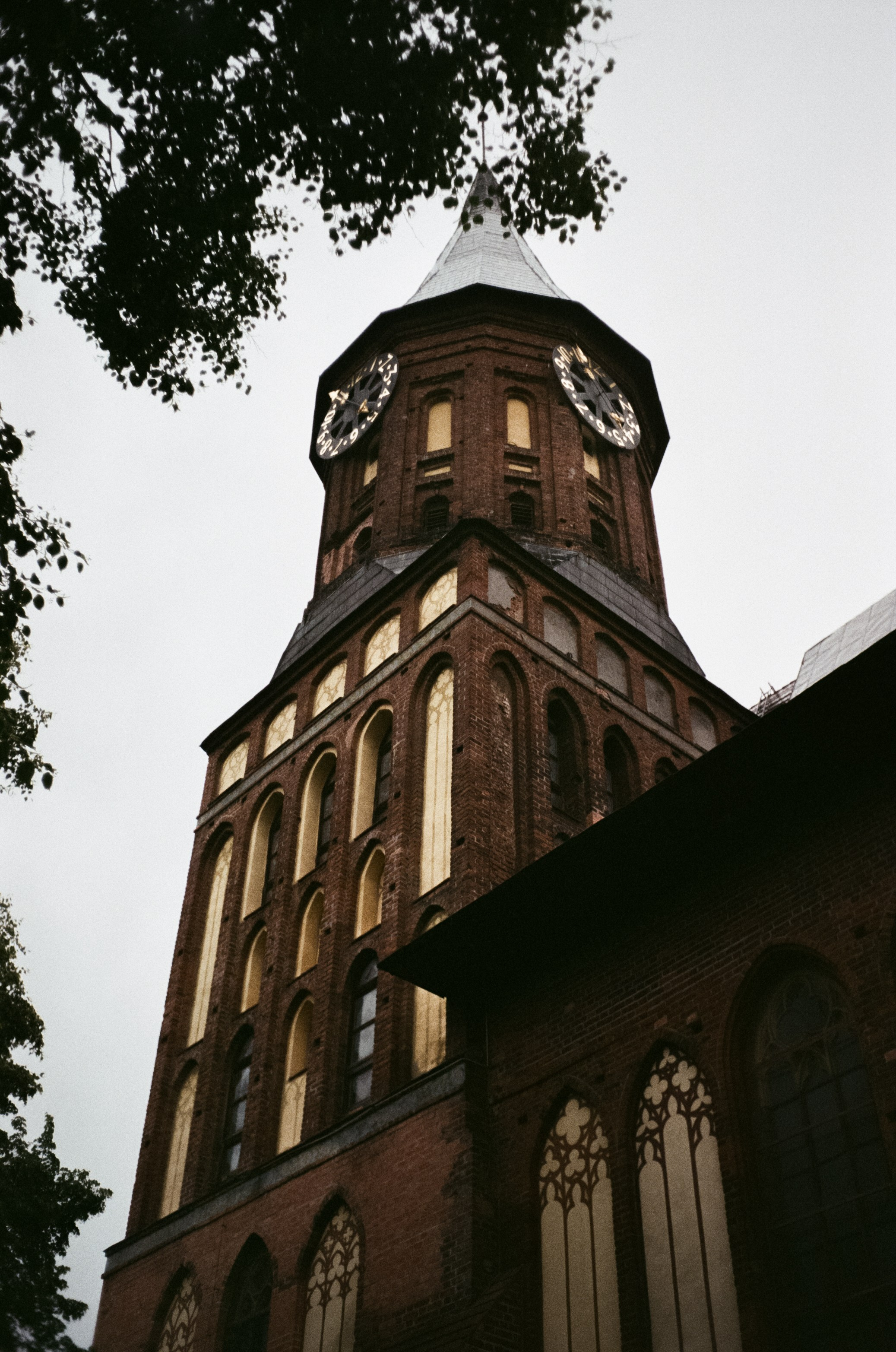 Калининград остров Канта, Кафедральный собор / Minox 35 GT (2)