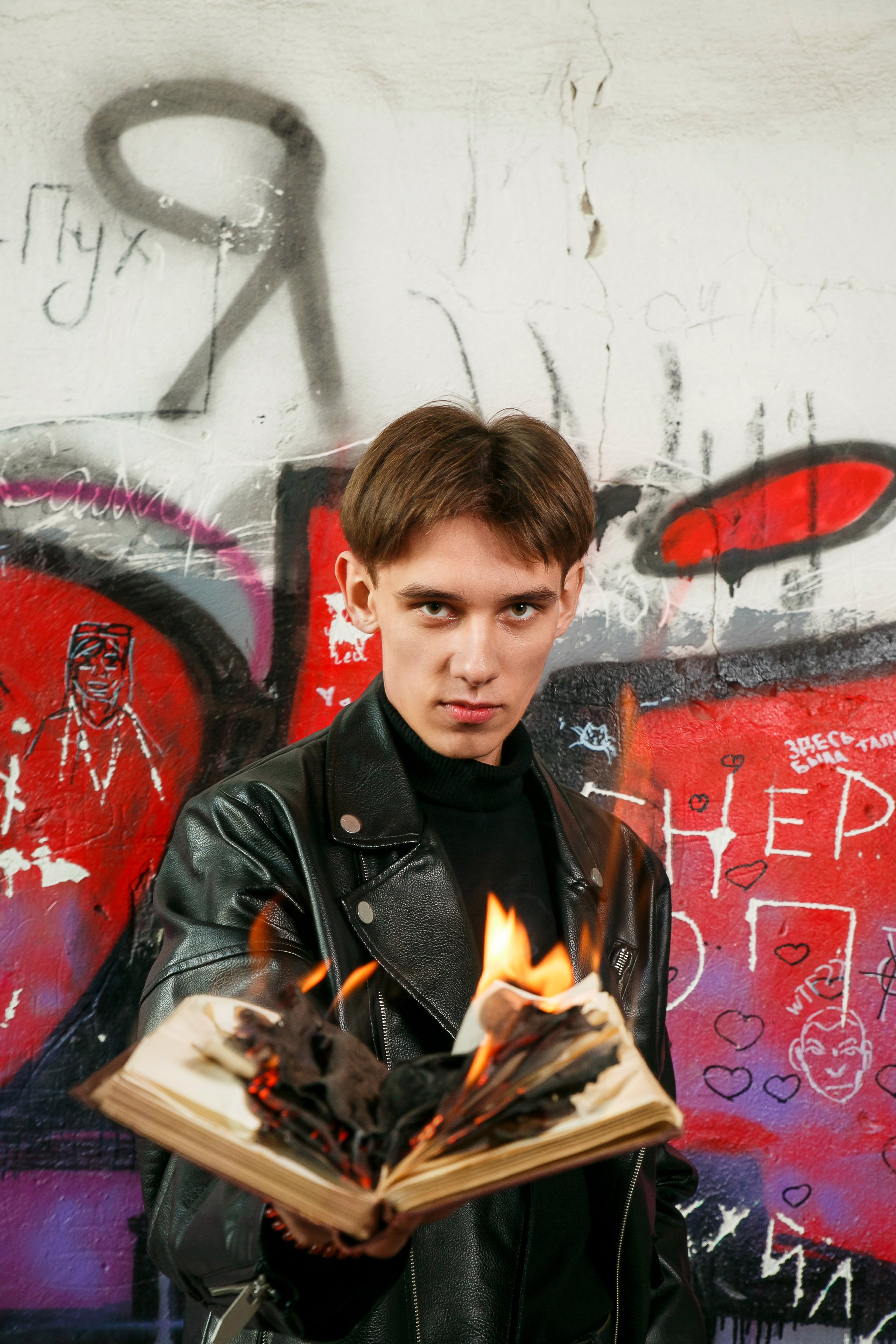 ГРАФФИТИ. Выпускные альбомы в Донецке и ДНР. Фотограф Донецк и ДНР