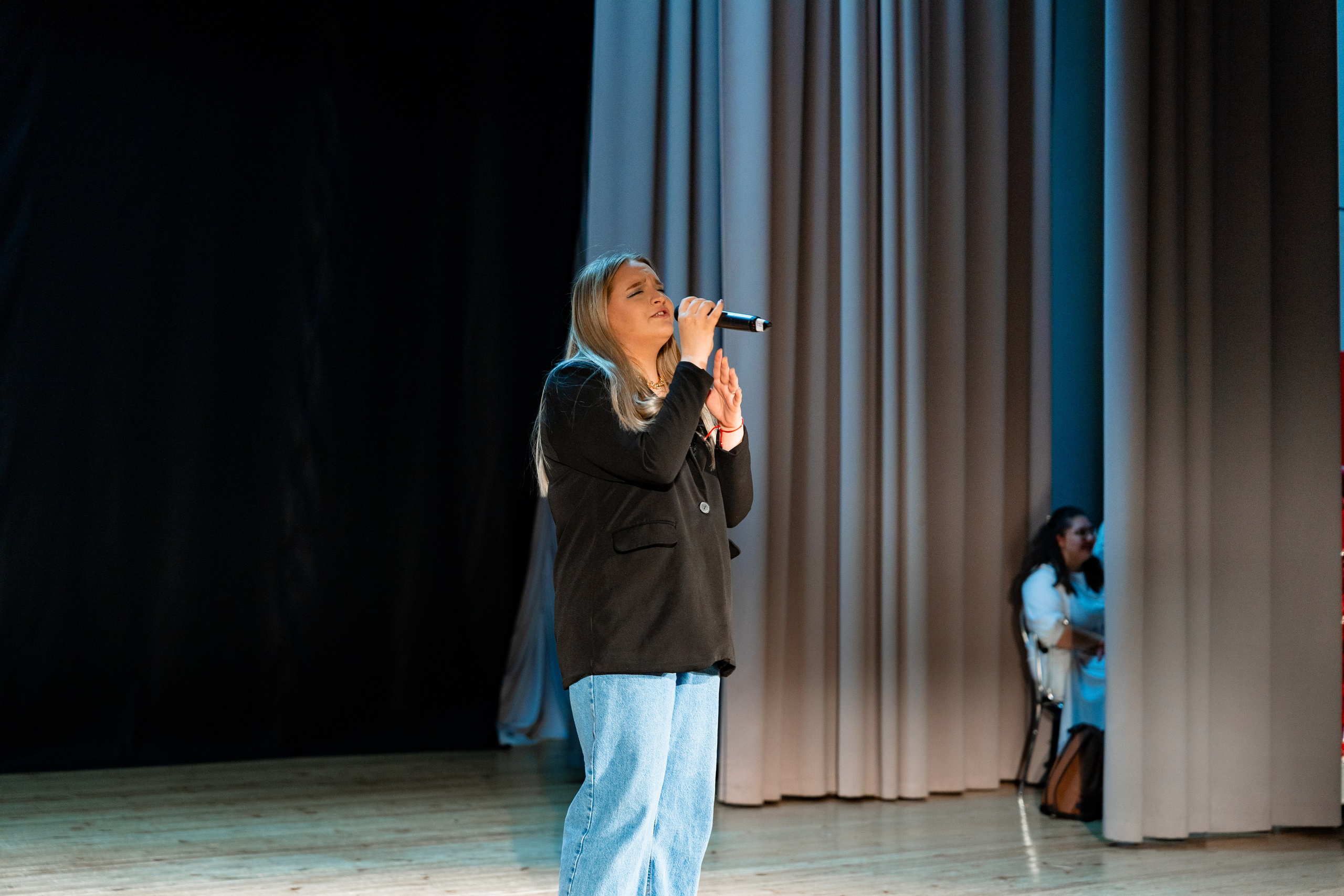 Концерт ДК Буривестник. Фотограф Никита Комаров