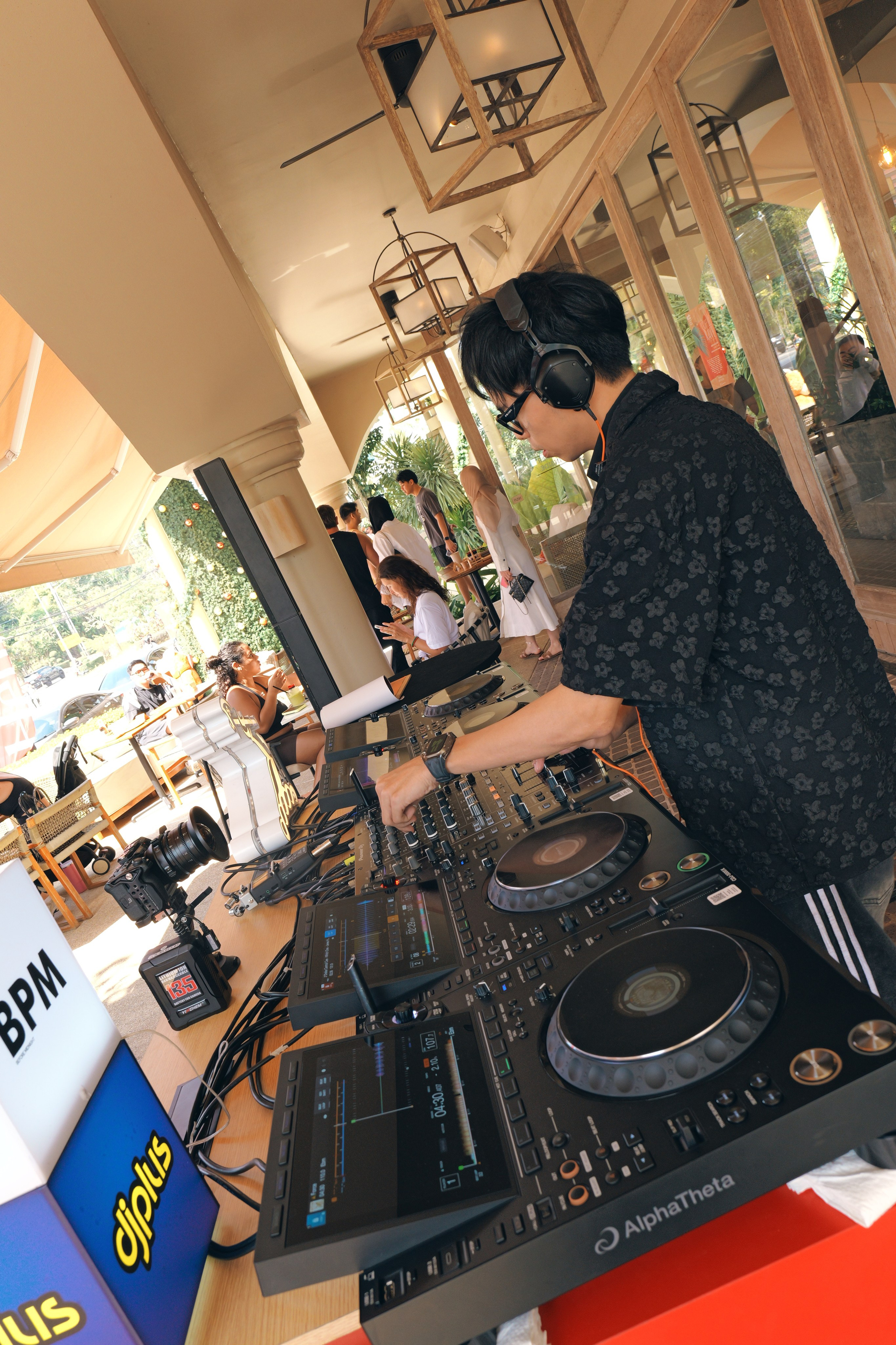 Artists, toga concert, concert photography, del mar, yoga beach club, dj shoot