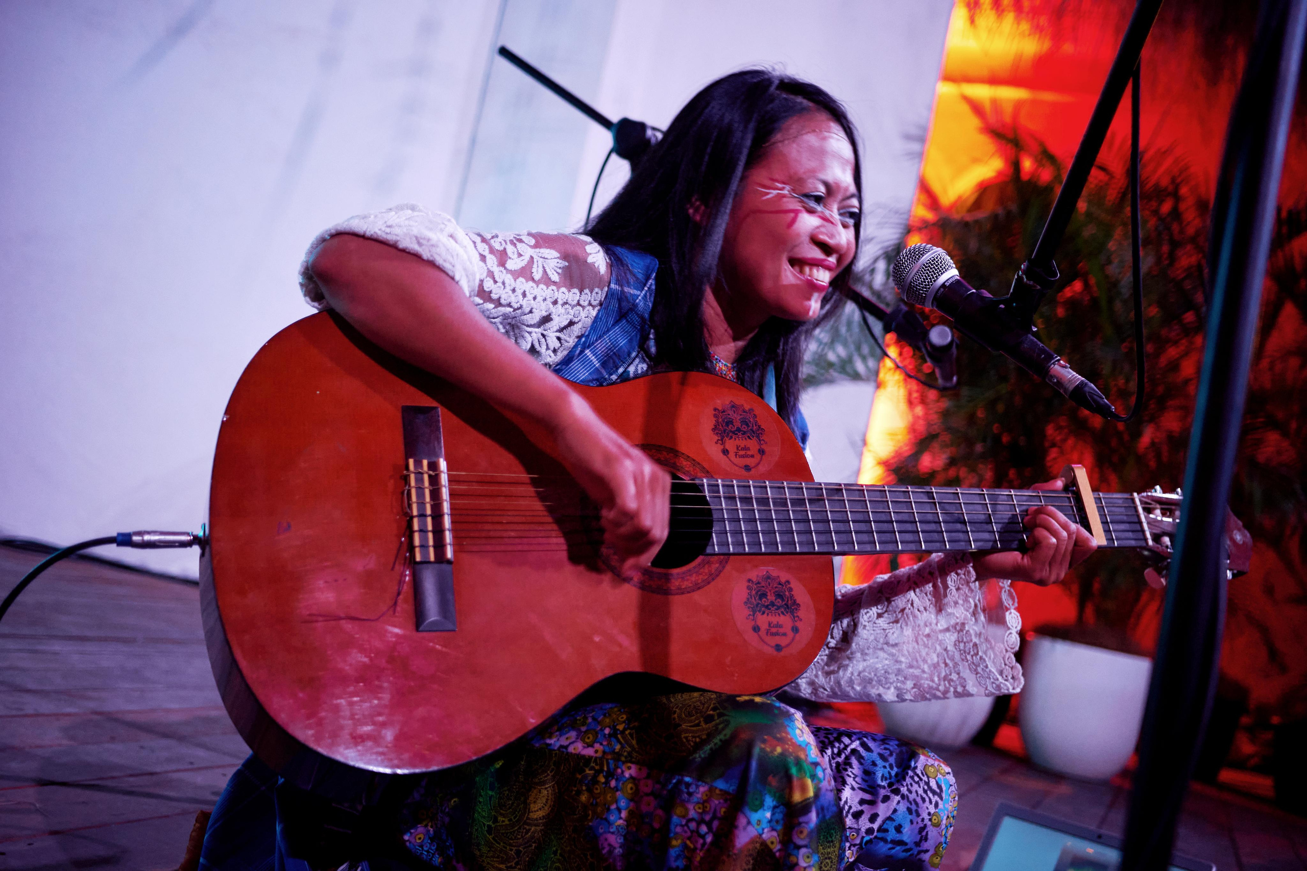 Suara festival. See the moment and catche. commercial and reportage