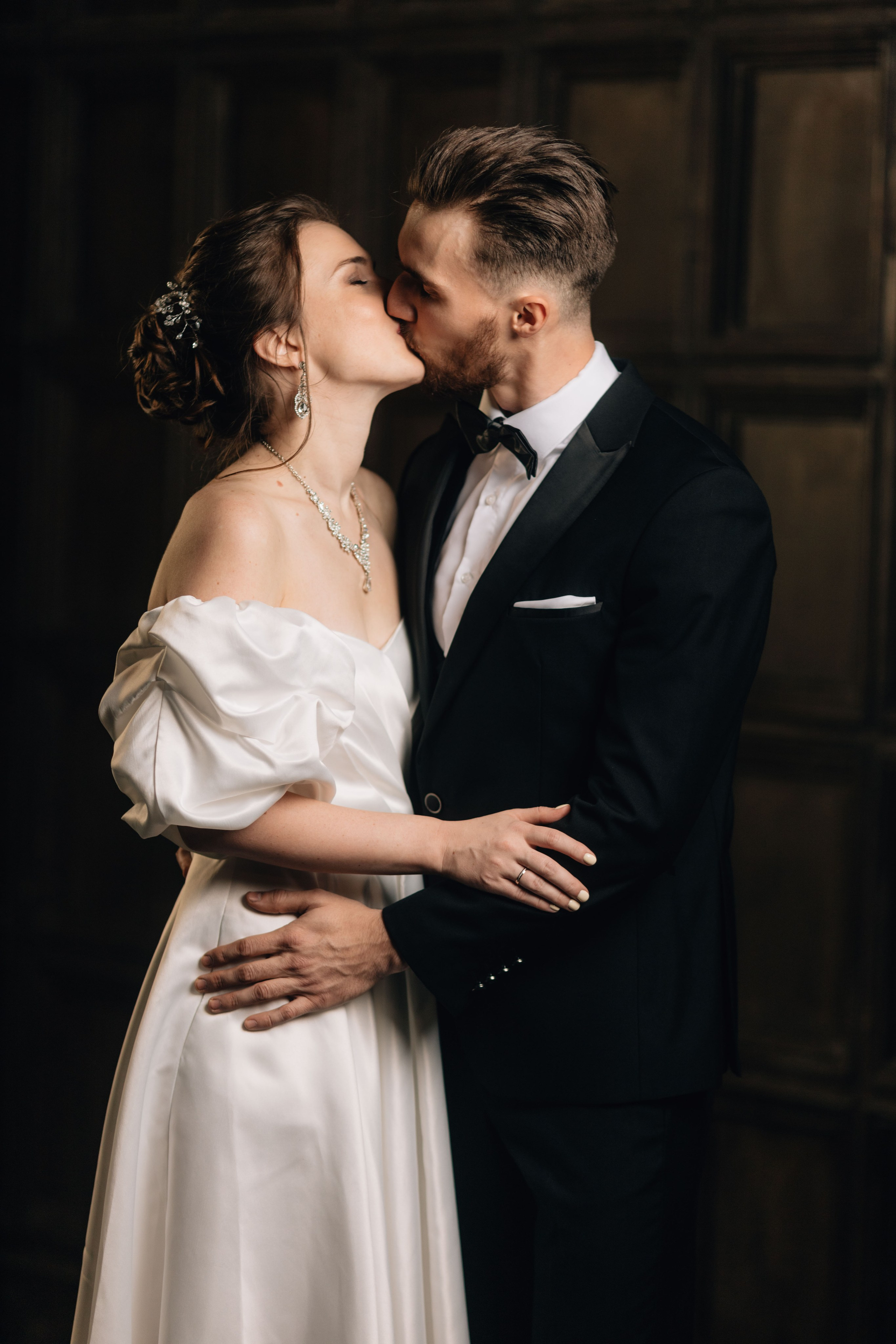 В студии. Свадебный фотограф в Москве Арчылан Николаев