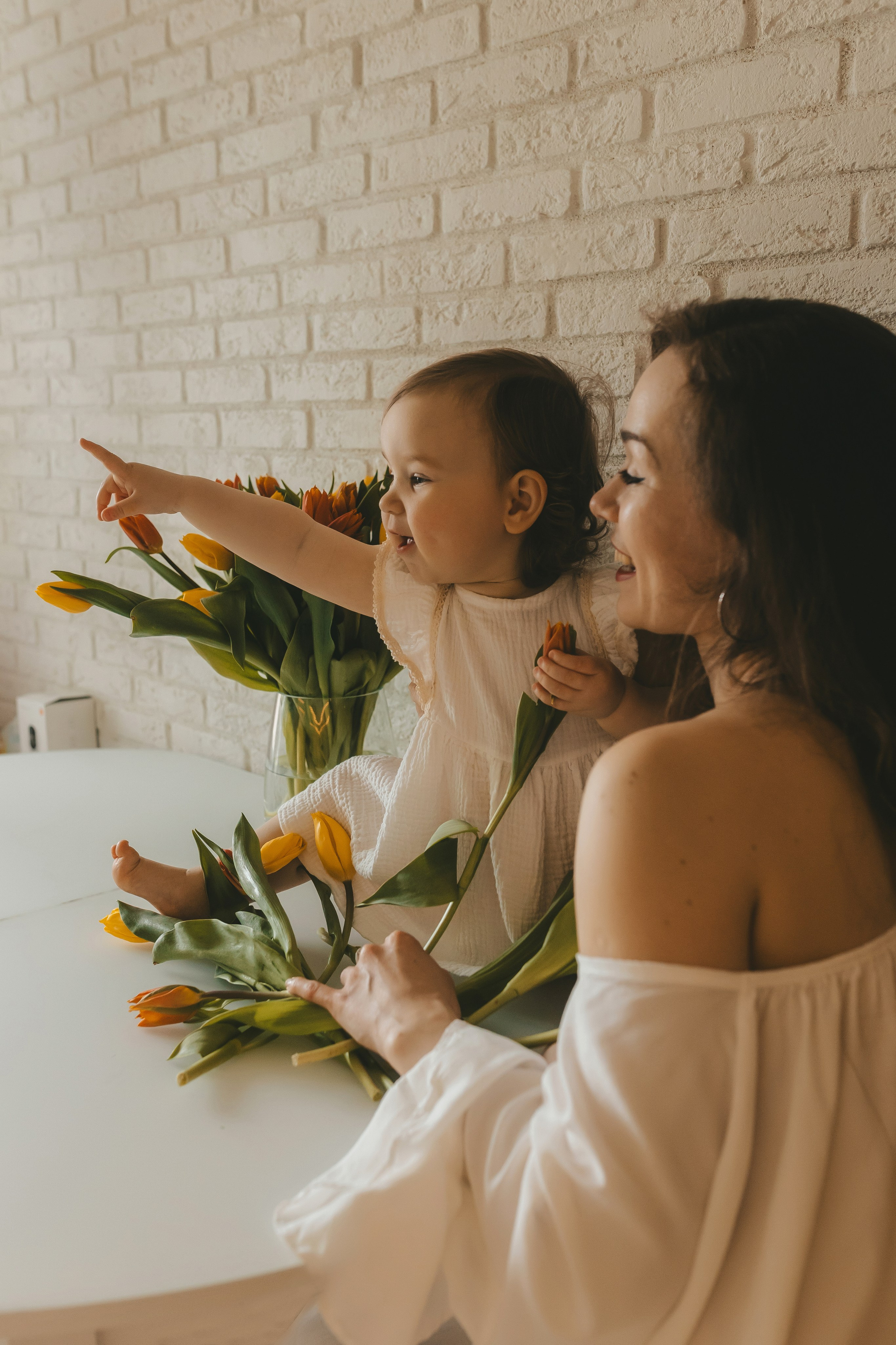 Весенняя домашняя семейная фотосессии мамы с дочками. Семейный и женский фотограф в Москве Надежда Воробьева
