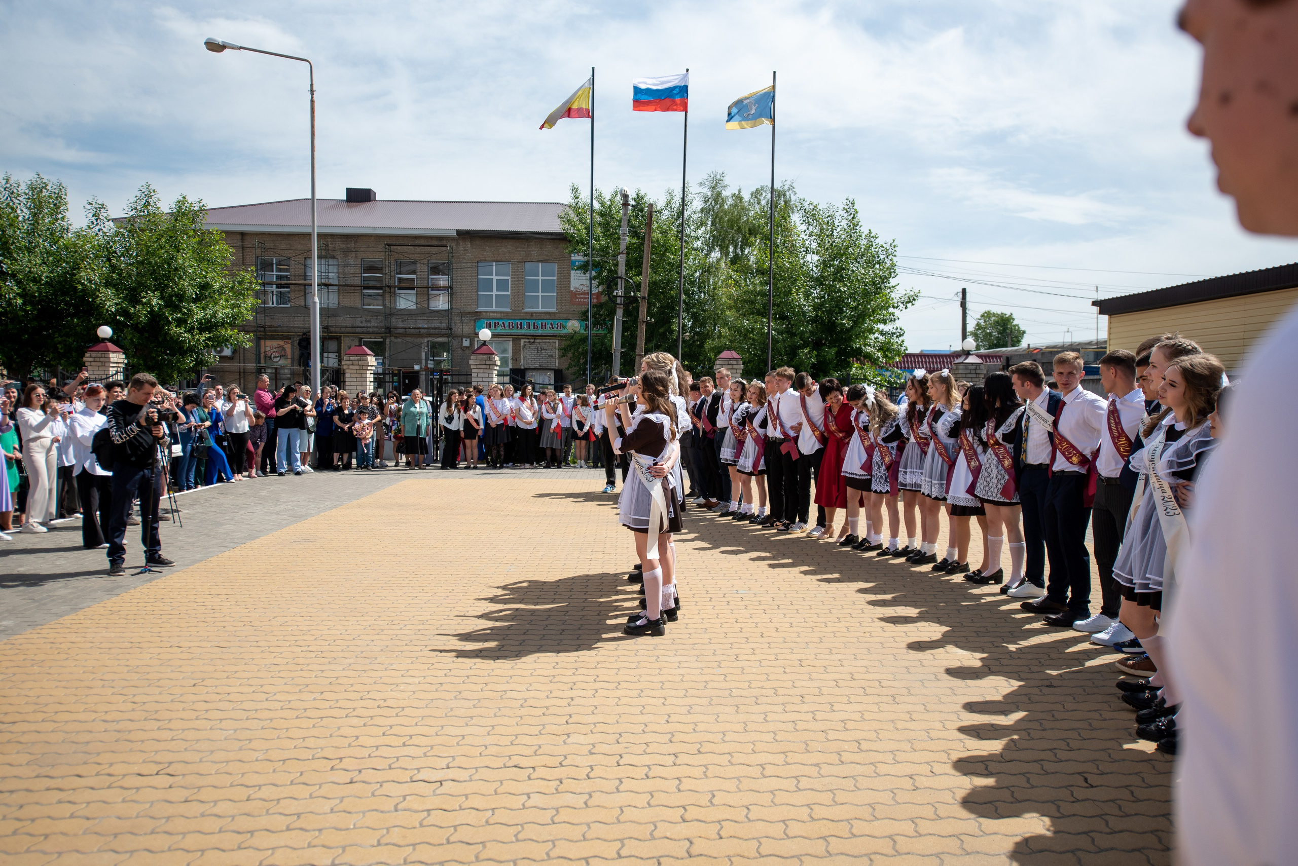 Выпускные школ. Свадебный и репортажный фотограф