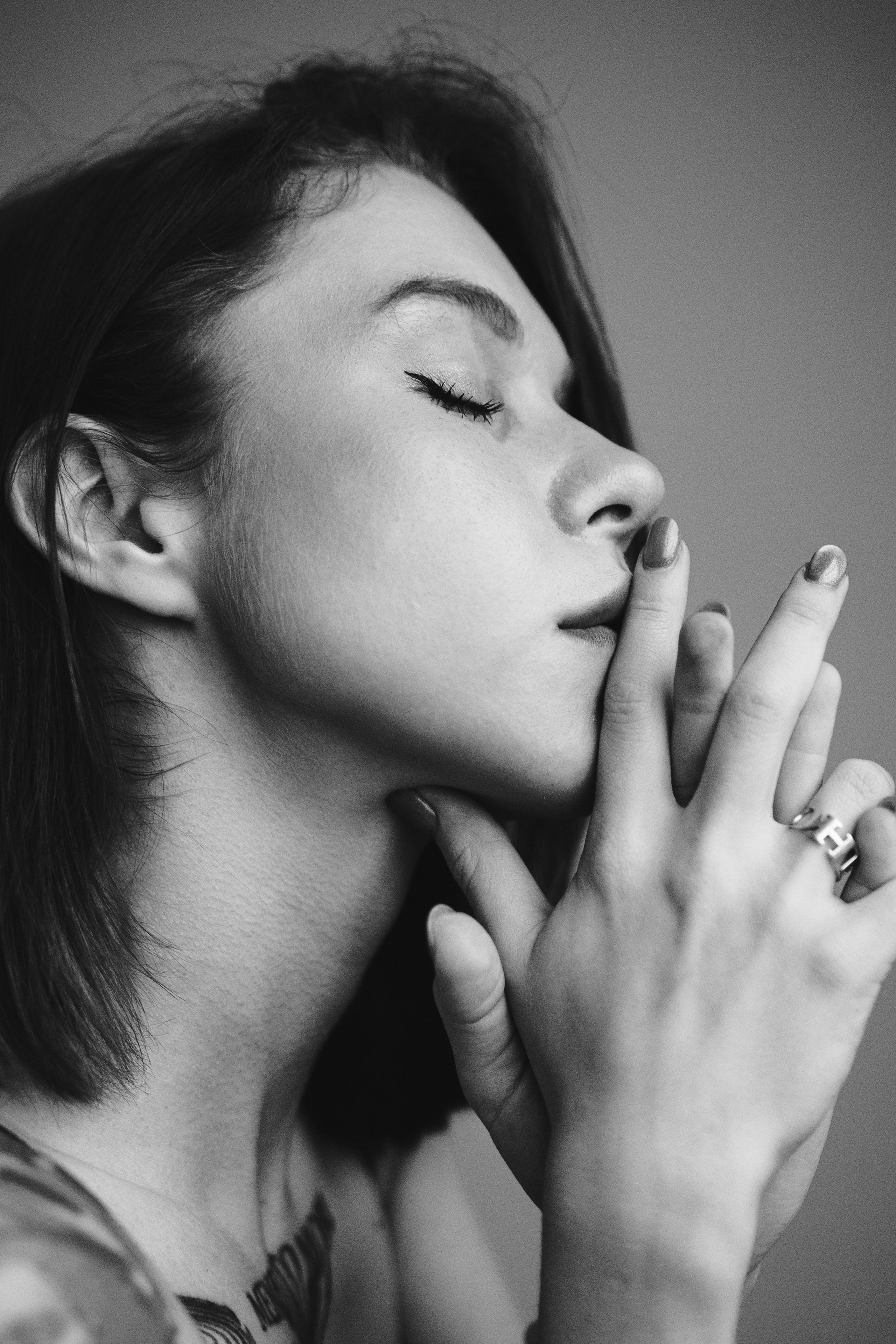 Юлия. Hmliber — фотограф и контент-креатор из Петербурга