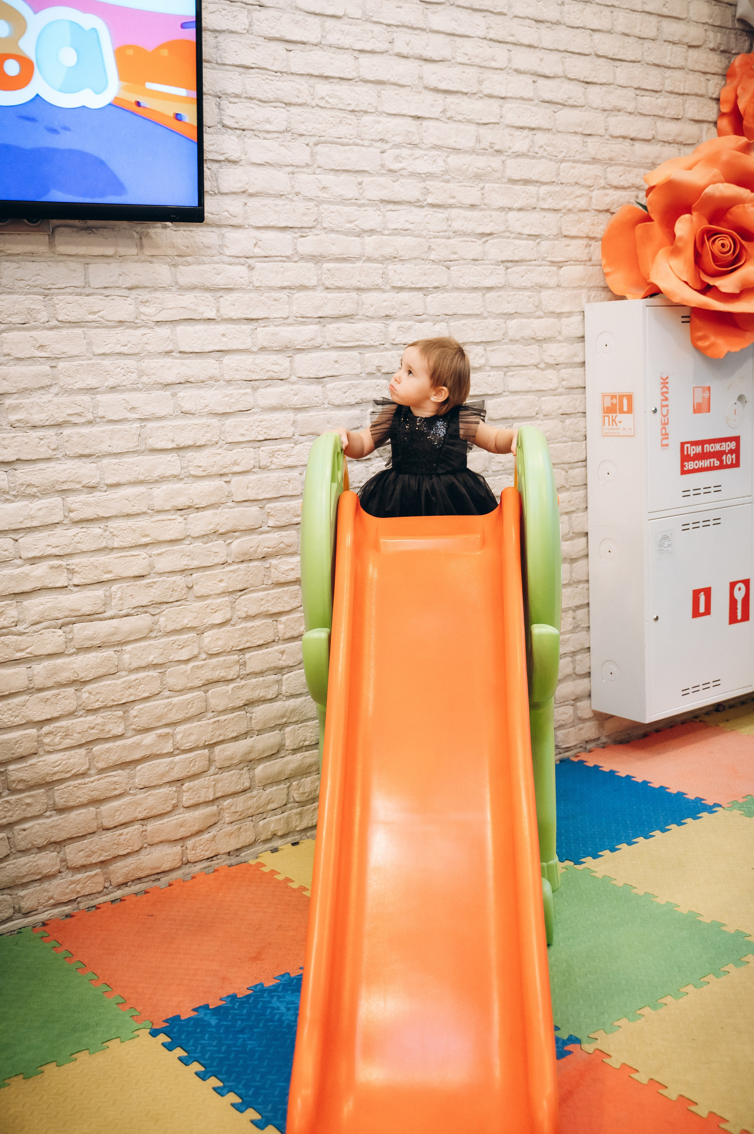 Анечке 2 года (MIA FAMILIA семейное кафе). Семейный фотограф в Минске Дарья Дреко