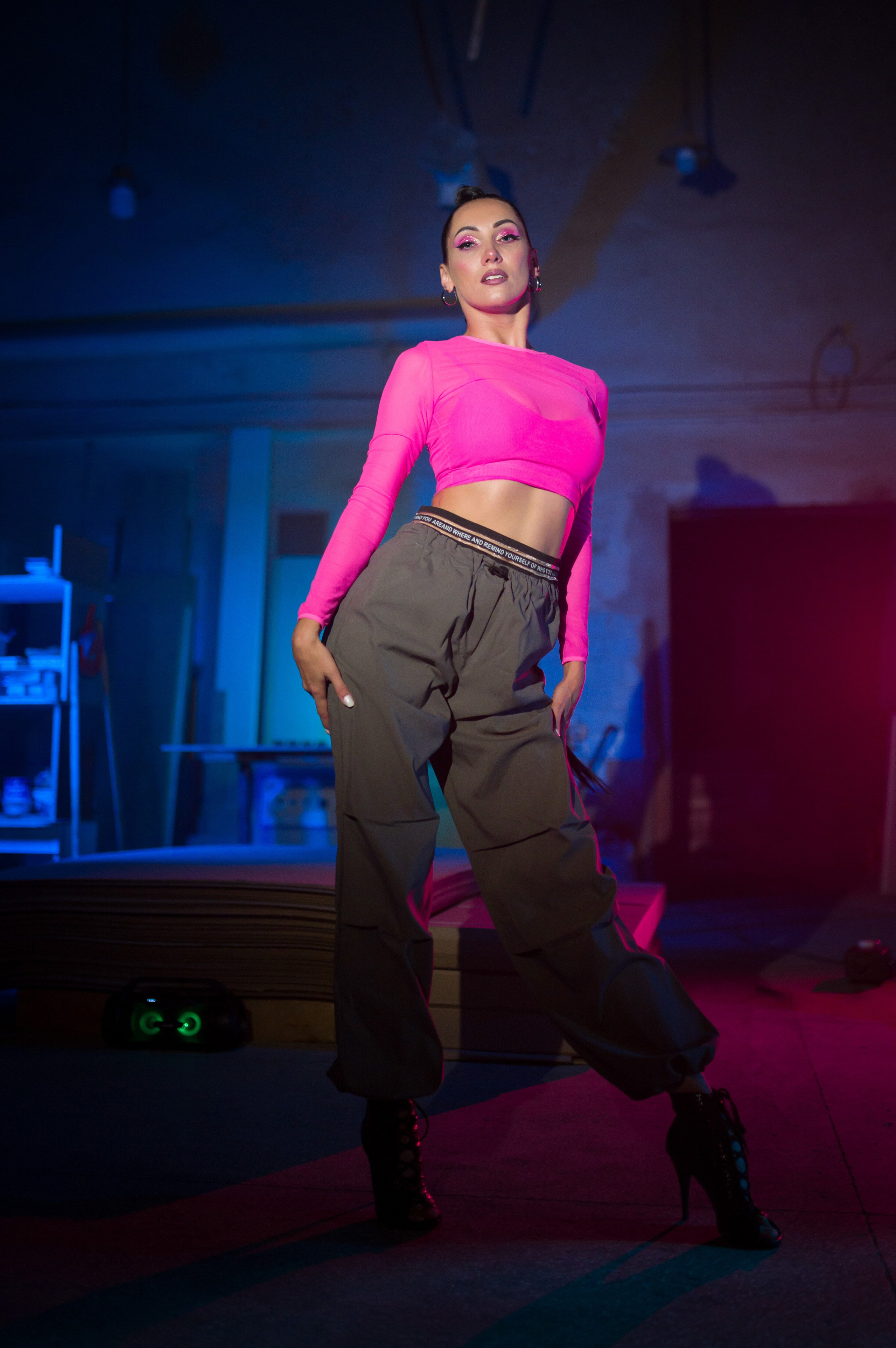 Юлия Суставова, тренер студии растяжки. Фотограф Зырянова Яна, Снежинск, Екатеринбург, Челябинск