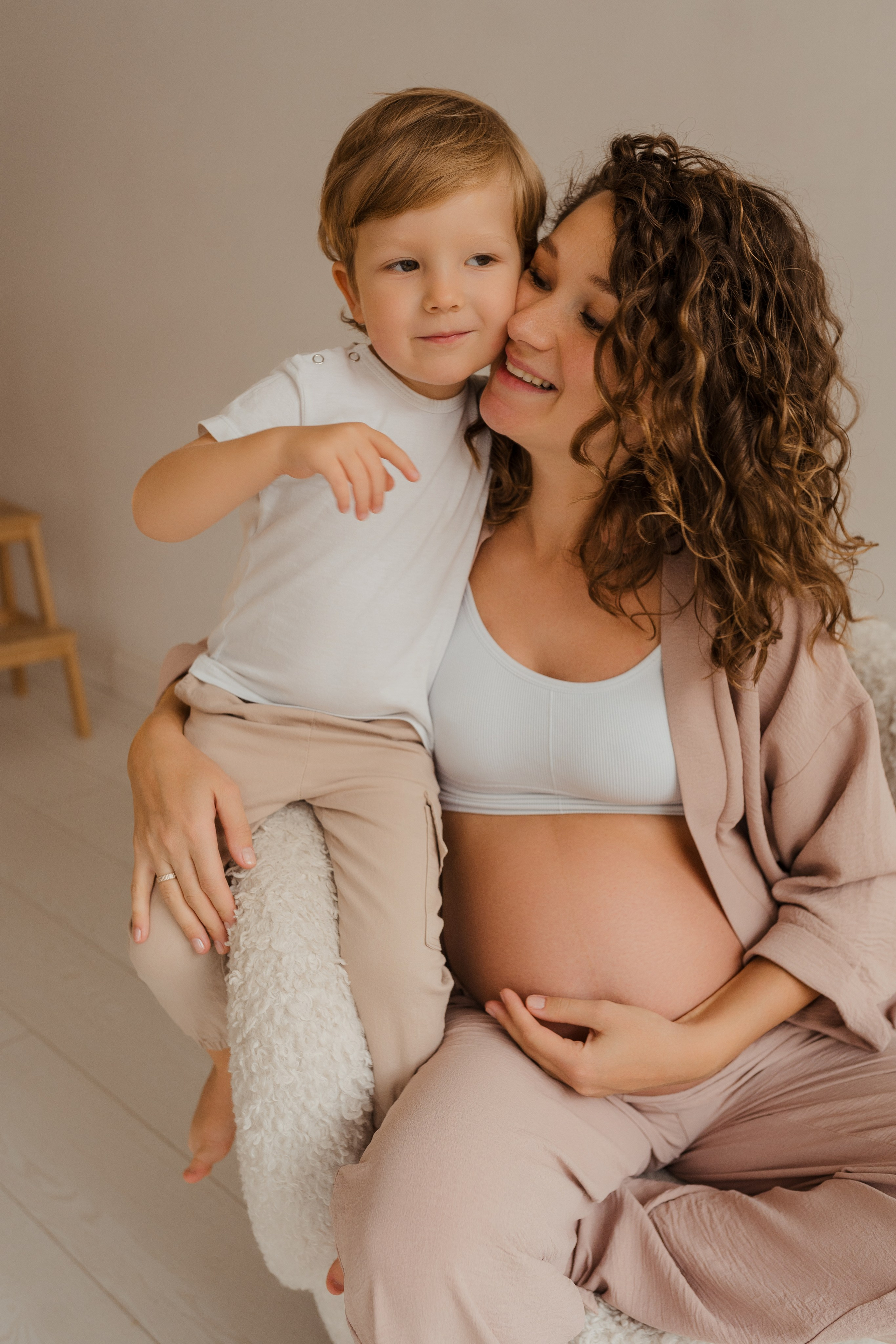 Семейная фотосессия в студии в Москве, семейный фотограф Анна Полушина. Свадебный фотограф в Москве Анна Полушина