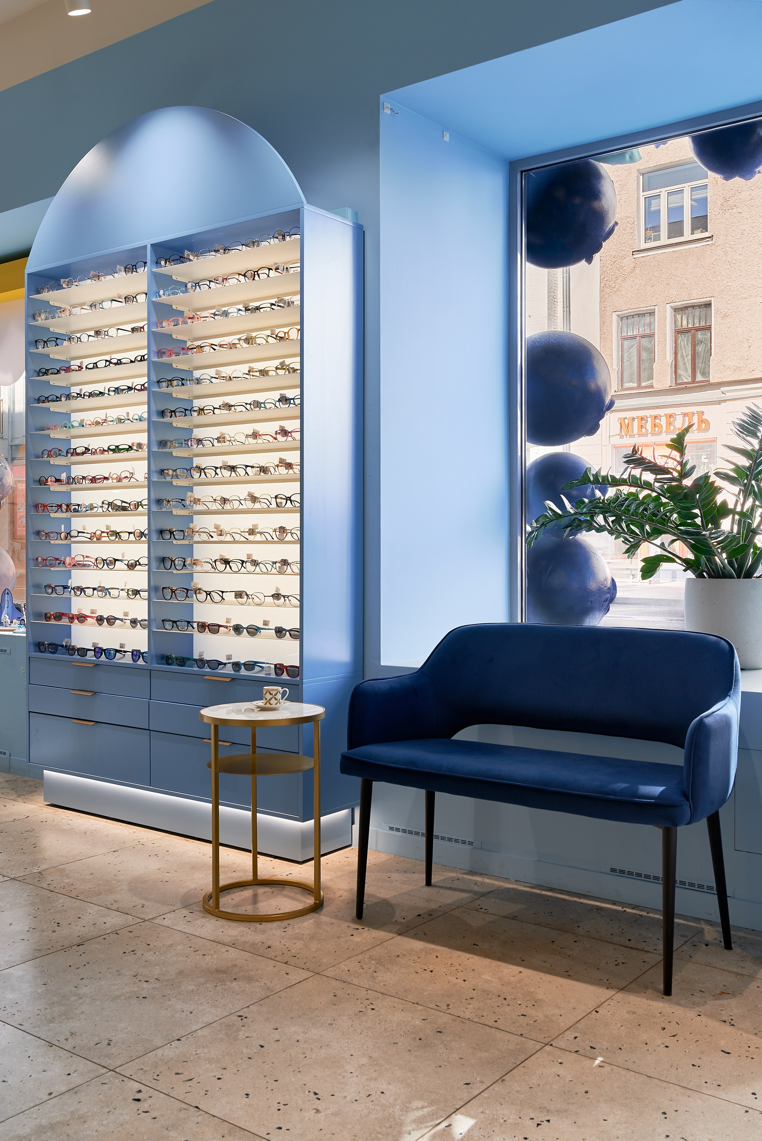 Небесно-голубой и капибара: оптика в Москве (Публикация My Decor). Бояршинов Антон Интерьерный фотограф/видеограф Москва