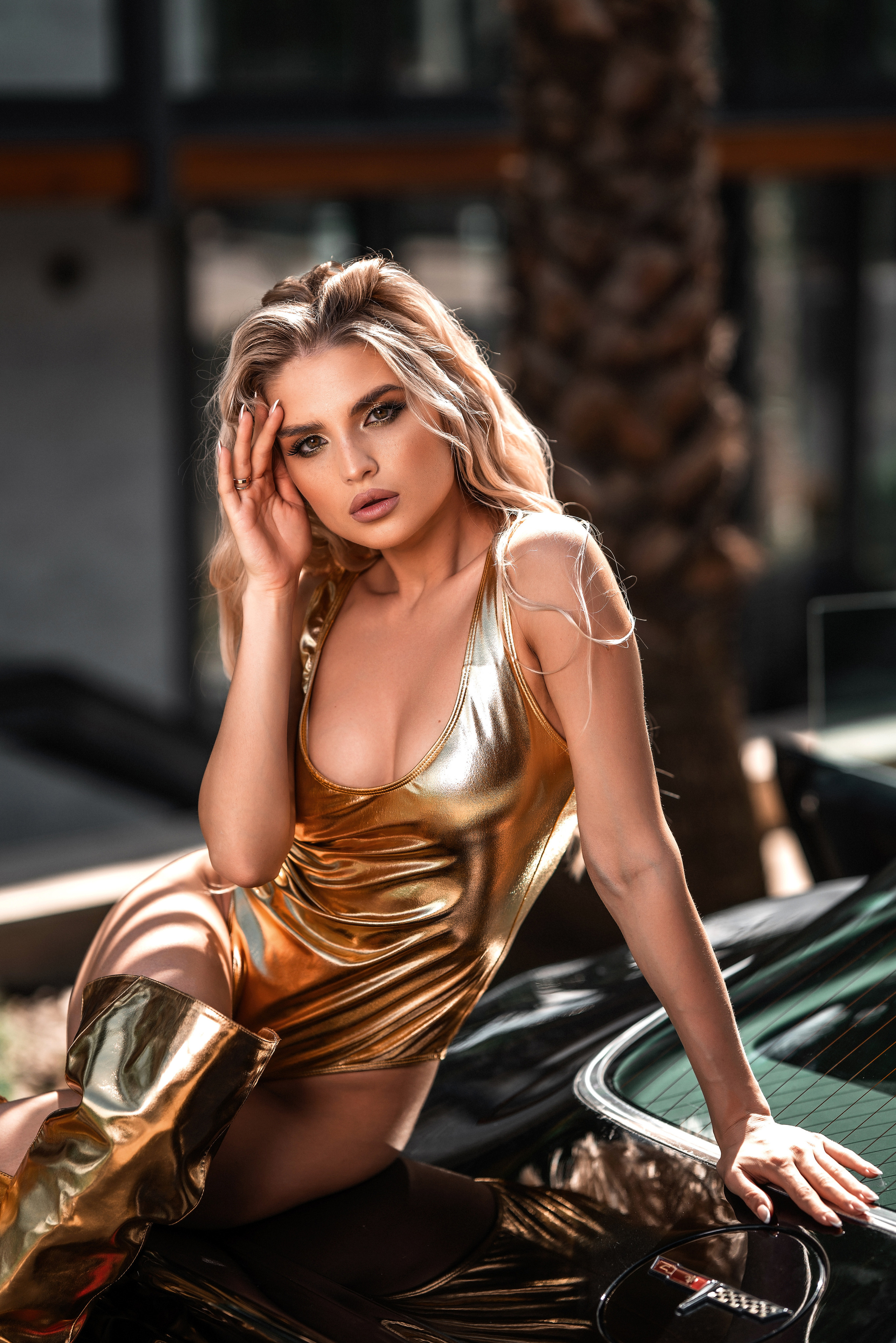 Garage 679 corvette c3 девушка в золоте. Фотограф Сочи