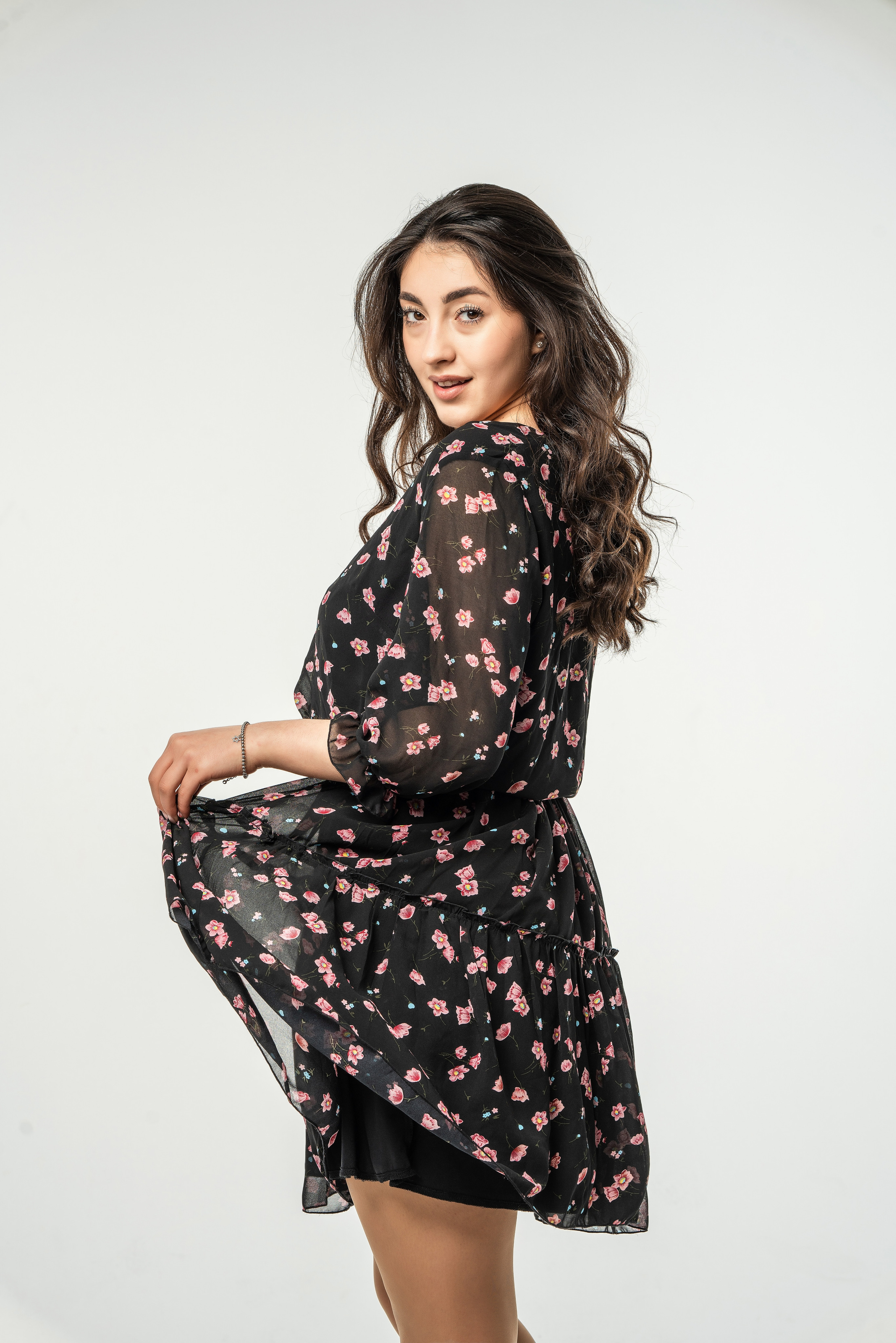 Сьемка платьев для wildberries Сочи. Фотограф Сочи