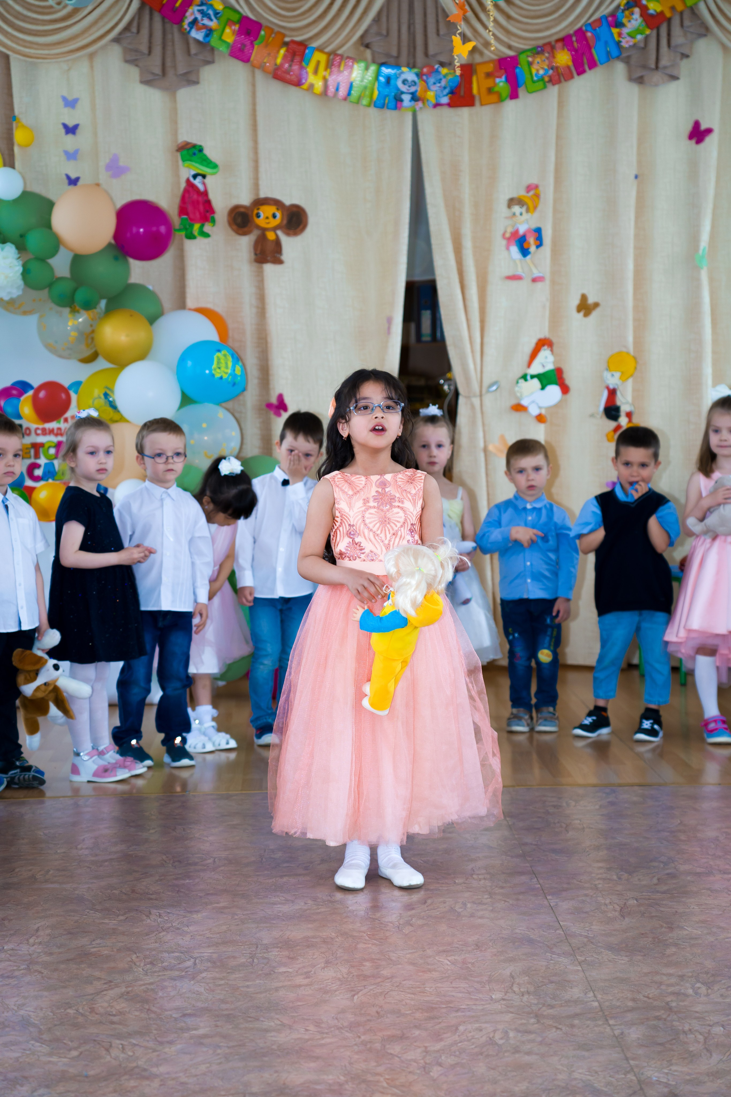 Фото праздников. Выпускные альбомы, детский фотограф в Санкт—Петербурге