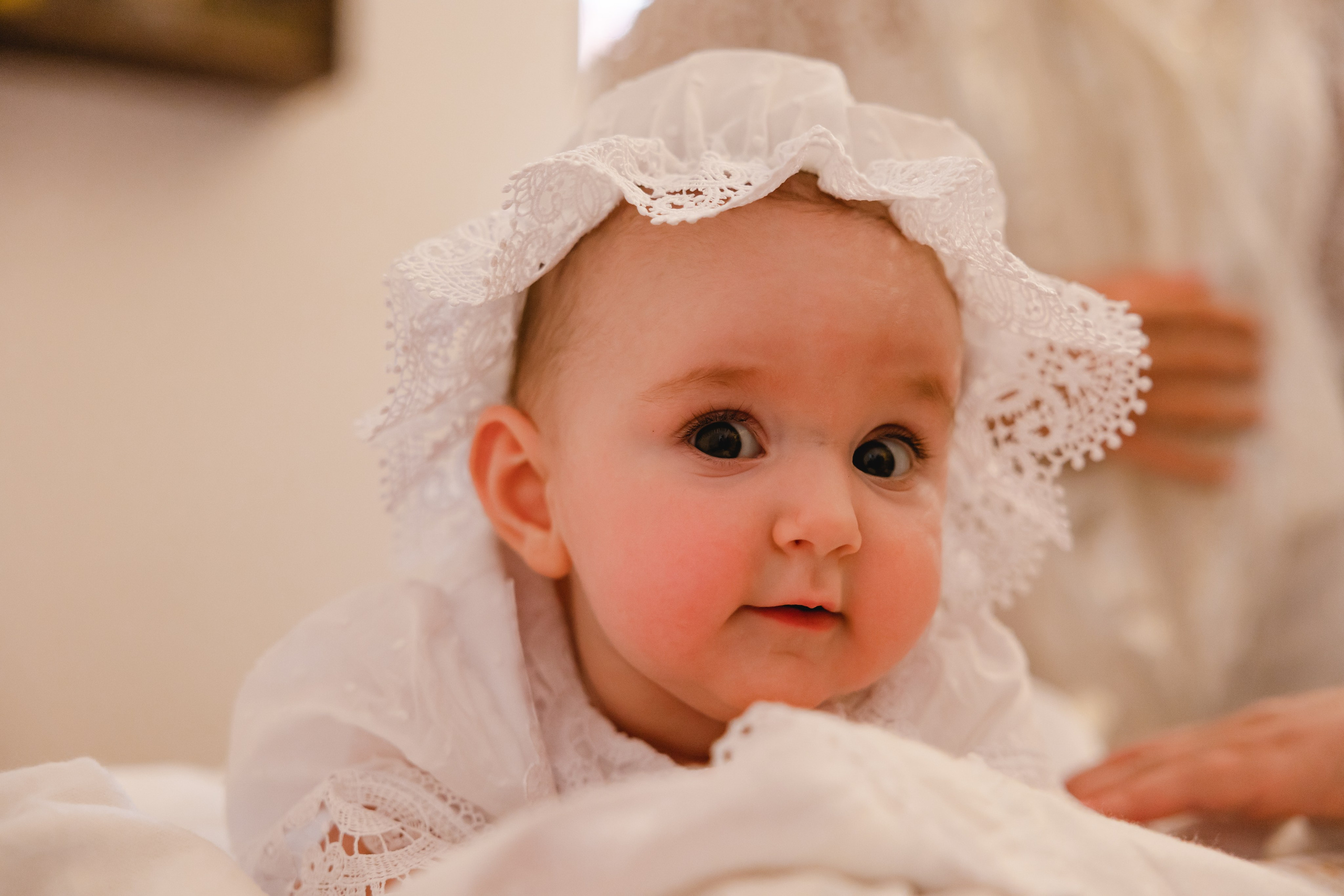 Таинство Крещения. Сайт с красивыми фотографиями и людьми