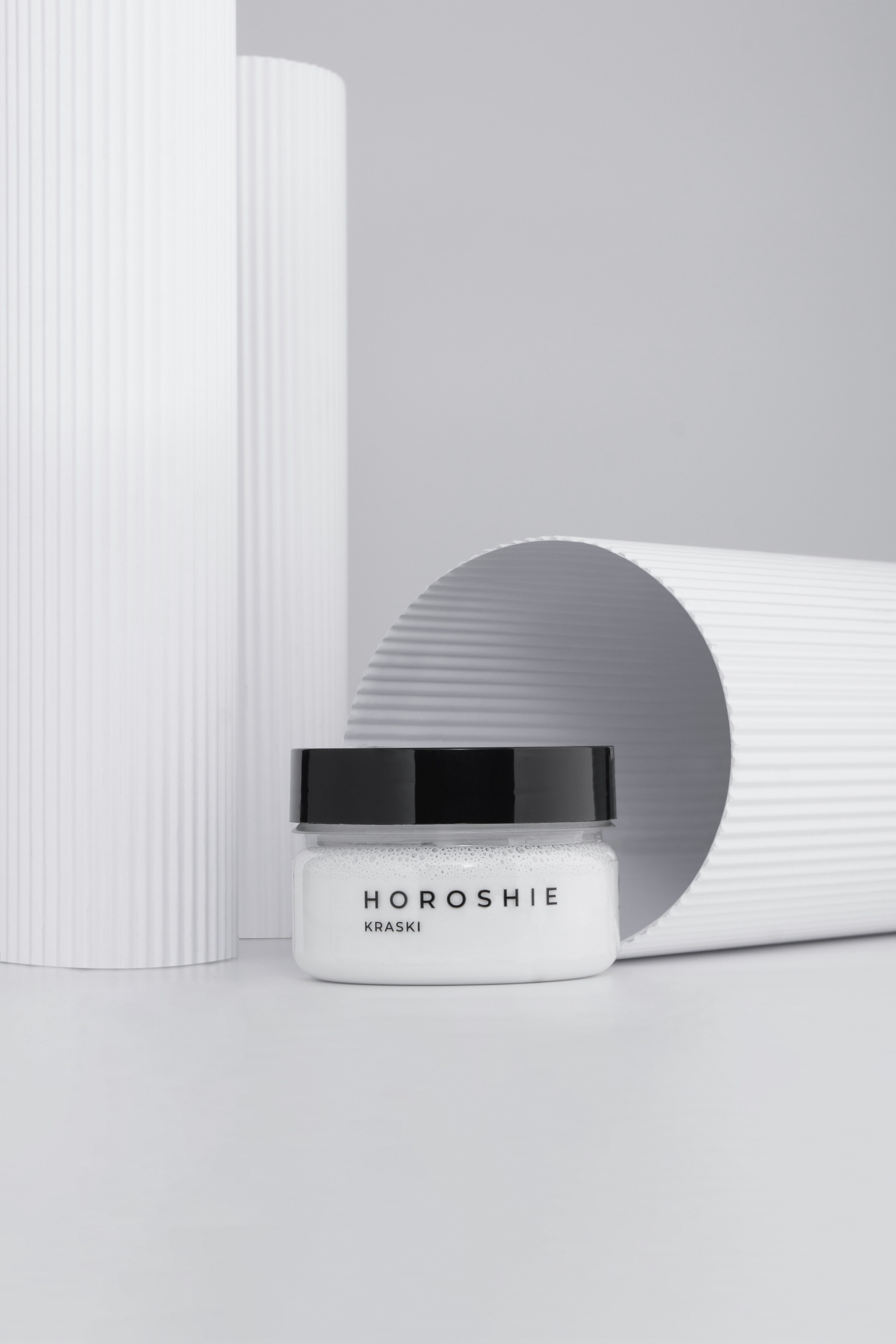 Предметная фотография белого колера.