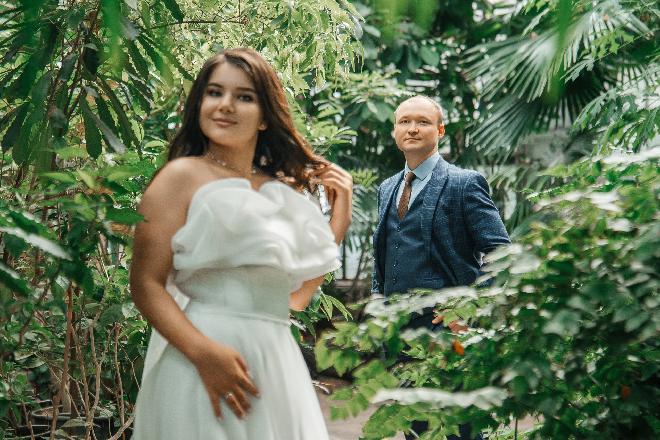 Свадебная фотосессия в оранжерее Ботанического сада им. Цицина. Свадебный и репортажный фотограф-видеограф Москва и Московская область