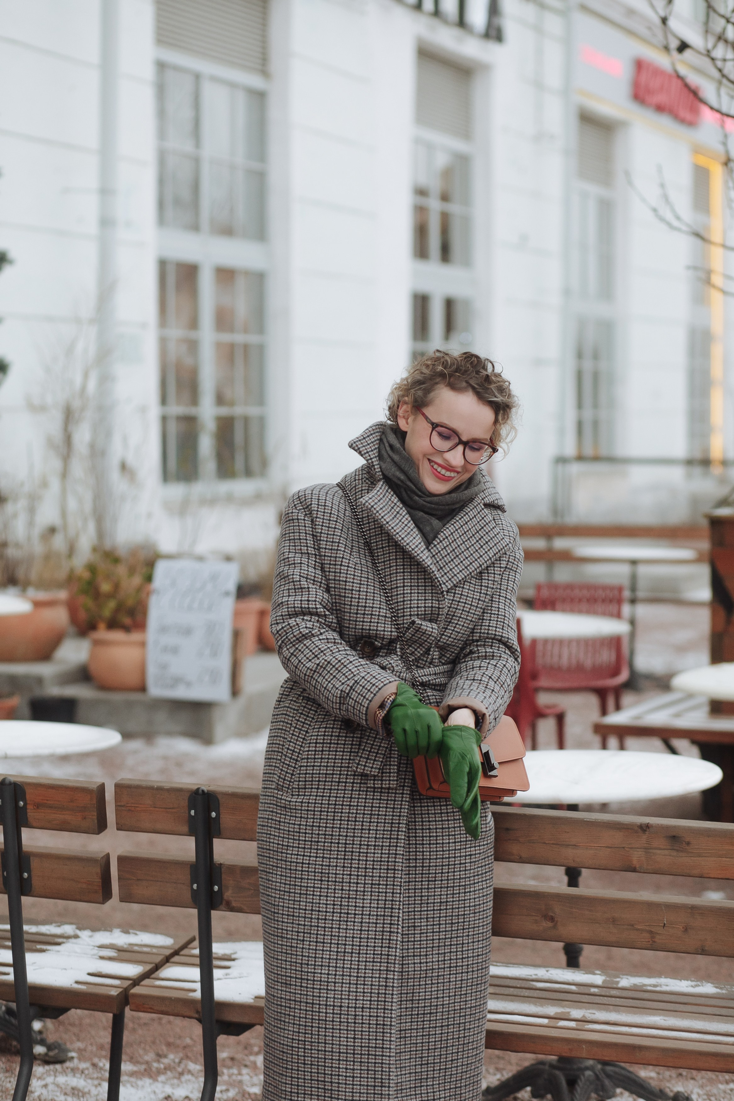 Лена, ноябрьский ветер и залив. Семейный фотограф, свадебный фотограф, женский портрет в Санкт-Петербу