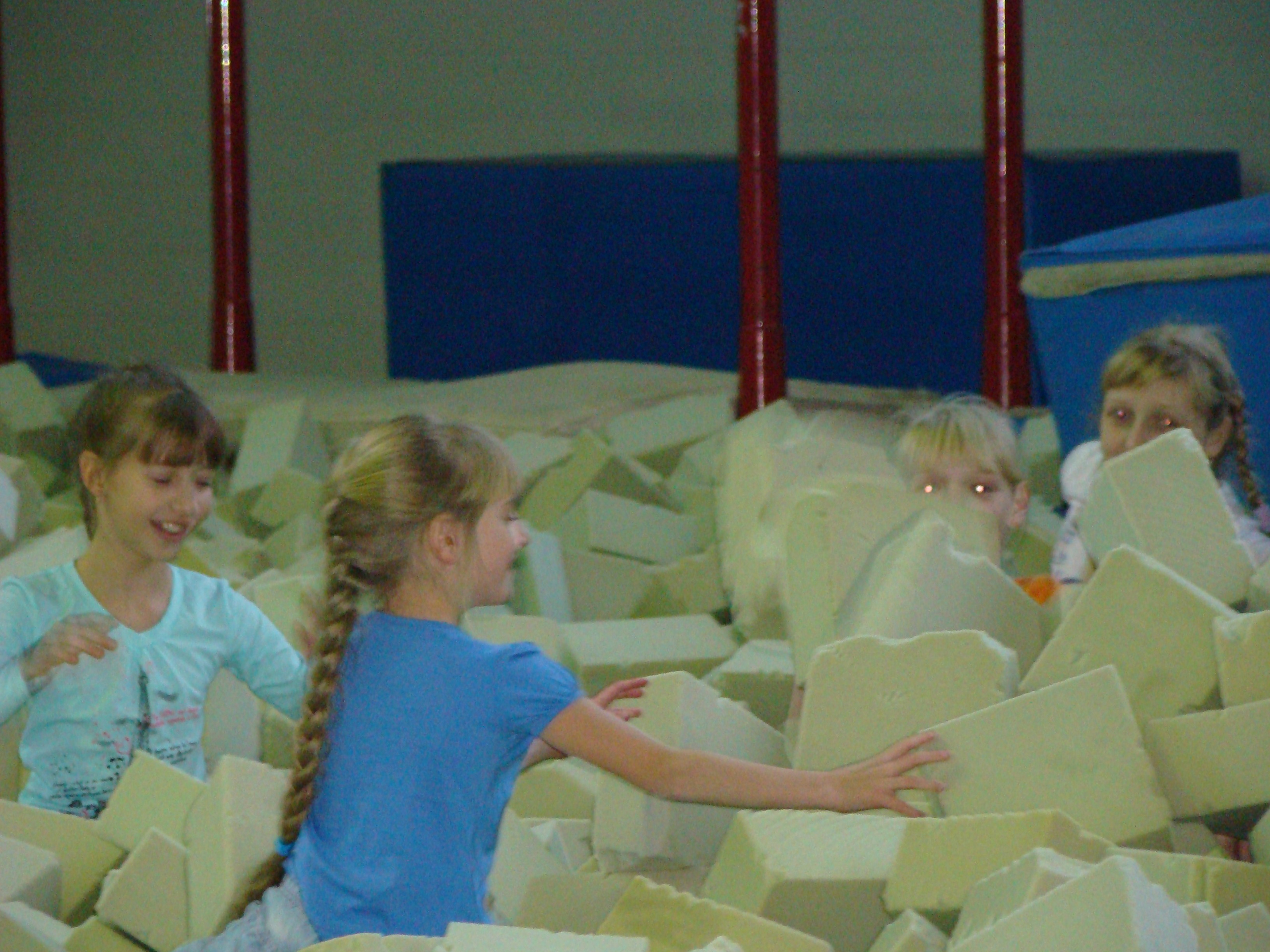 Катя ДР 12 лет Дома + Спортекс 04.12.2011. Семейный, Свадебный фотограф СПБ Питер— Романова Екатерина