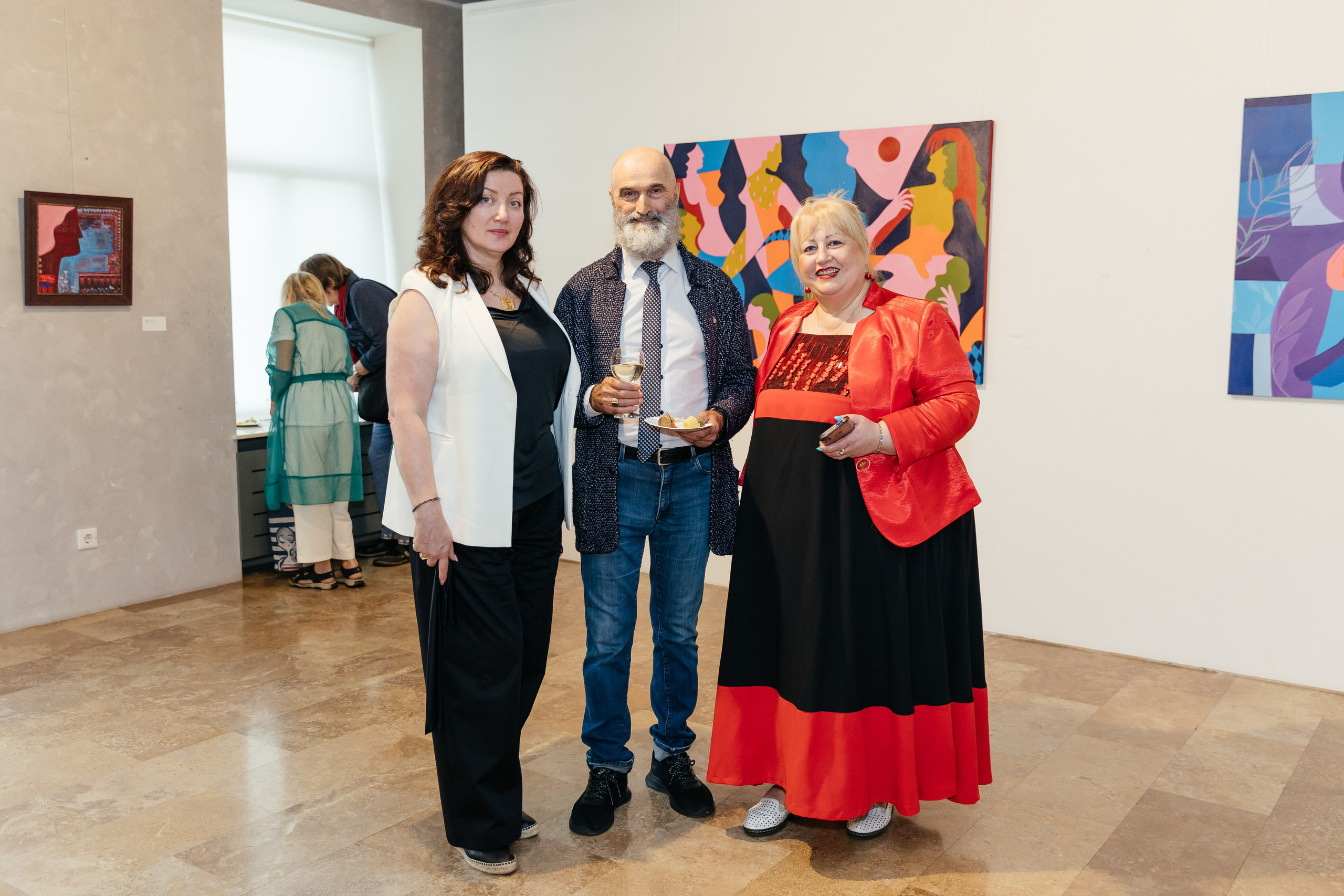 Выставка Лиры Алборовой «Цвет — это я». Свадебный и репортажный фотограф в Санкт-Петербурге Николай Голованов