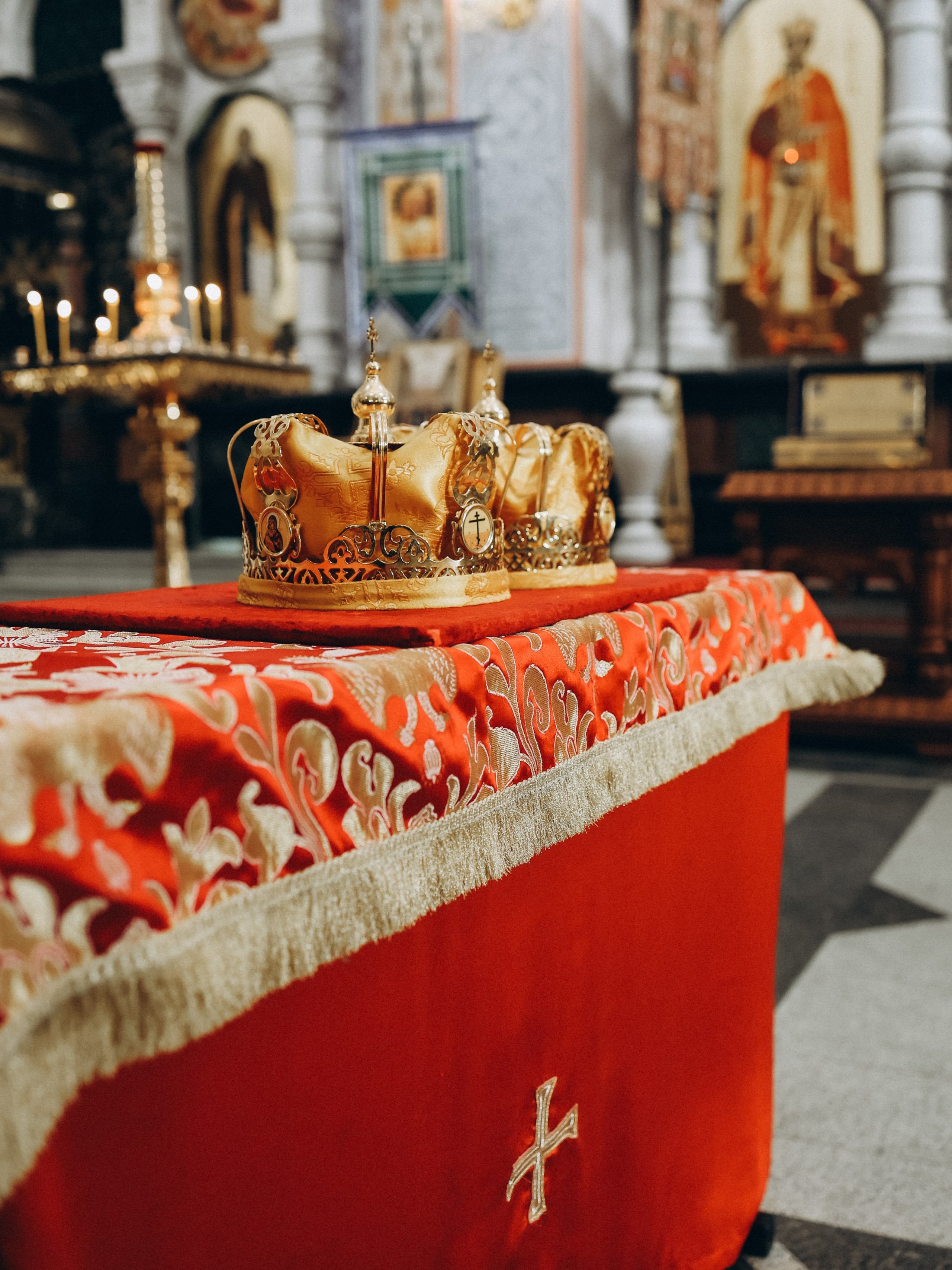 Венчание в Храме на Крови. Семейный и детский фотограф в  г. Екатеринбурге Холодова Юлия