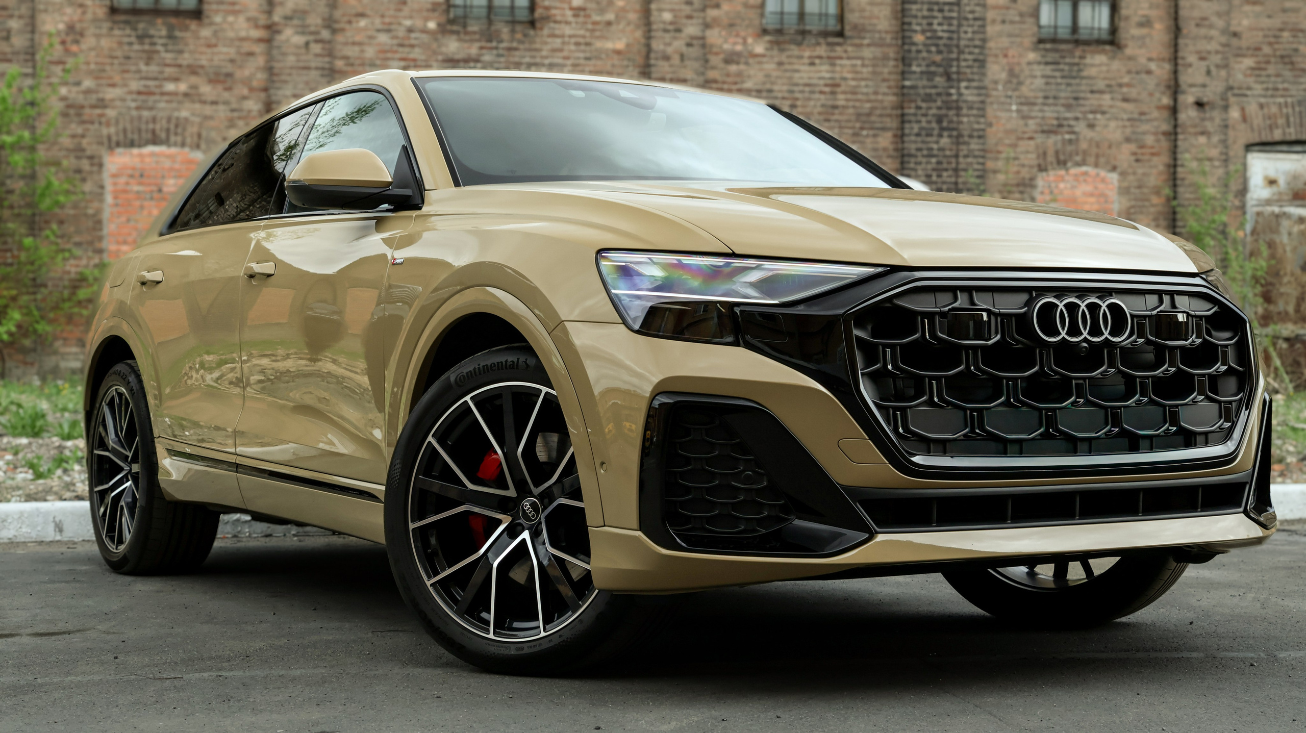 Audi Q8. NK