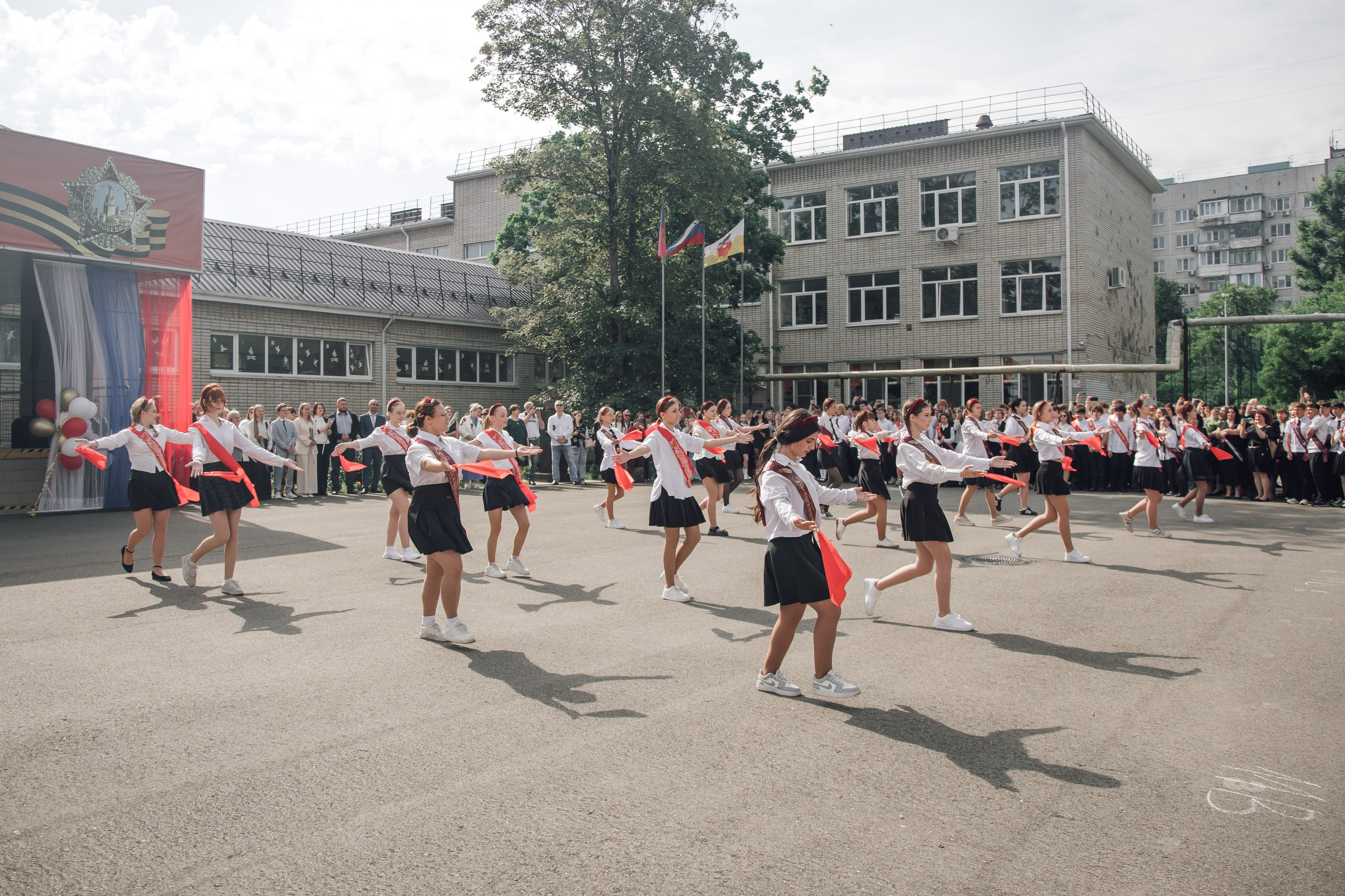 Последний звонок для 11 класса. Фотохудожник Наталия Кирсанова