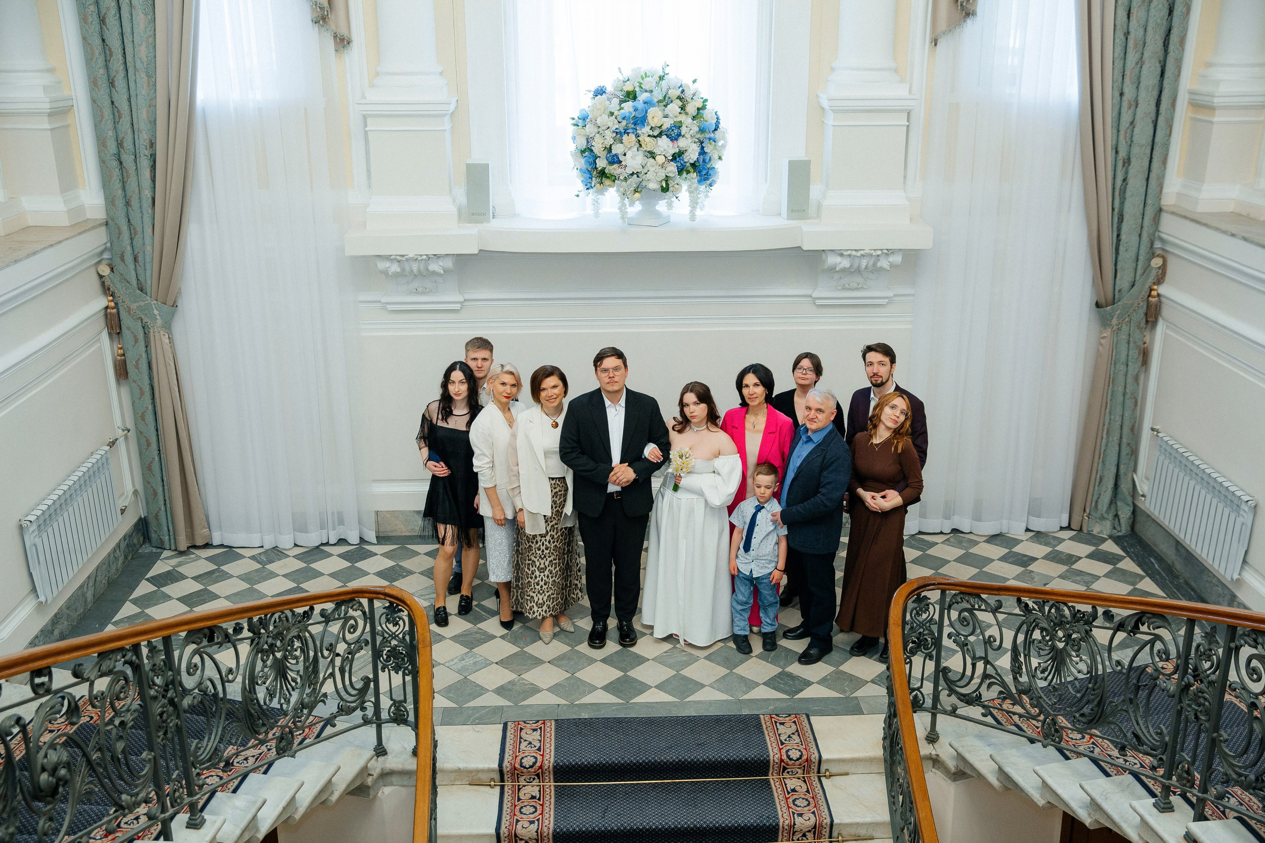 Съемка в отеле и регистрация прохладным майским днем. Свадебный фотограф в Санкт-Петербурге Вика Стукачева