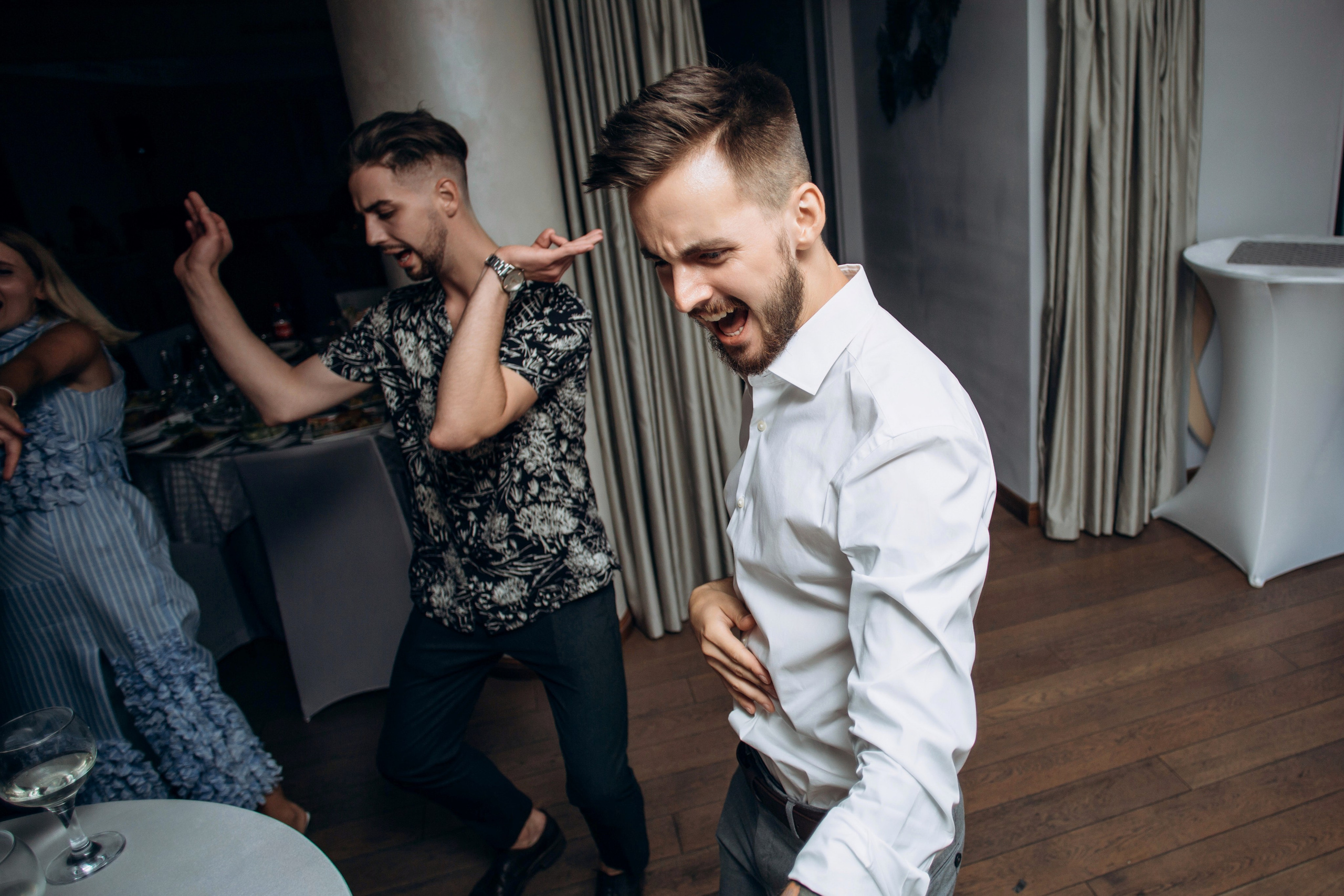 Свадьба на катере. Свадебный фотограф в Санкт-Петербурге Вика Стукачева