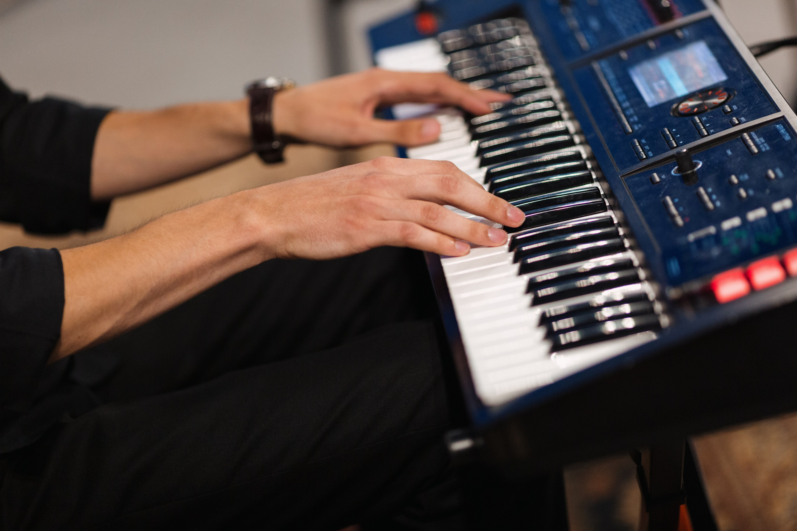 Hills Trio. Главная