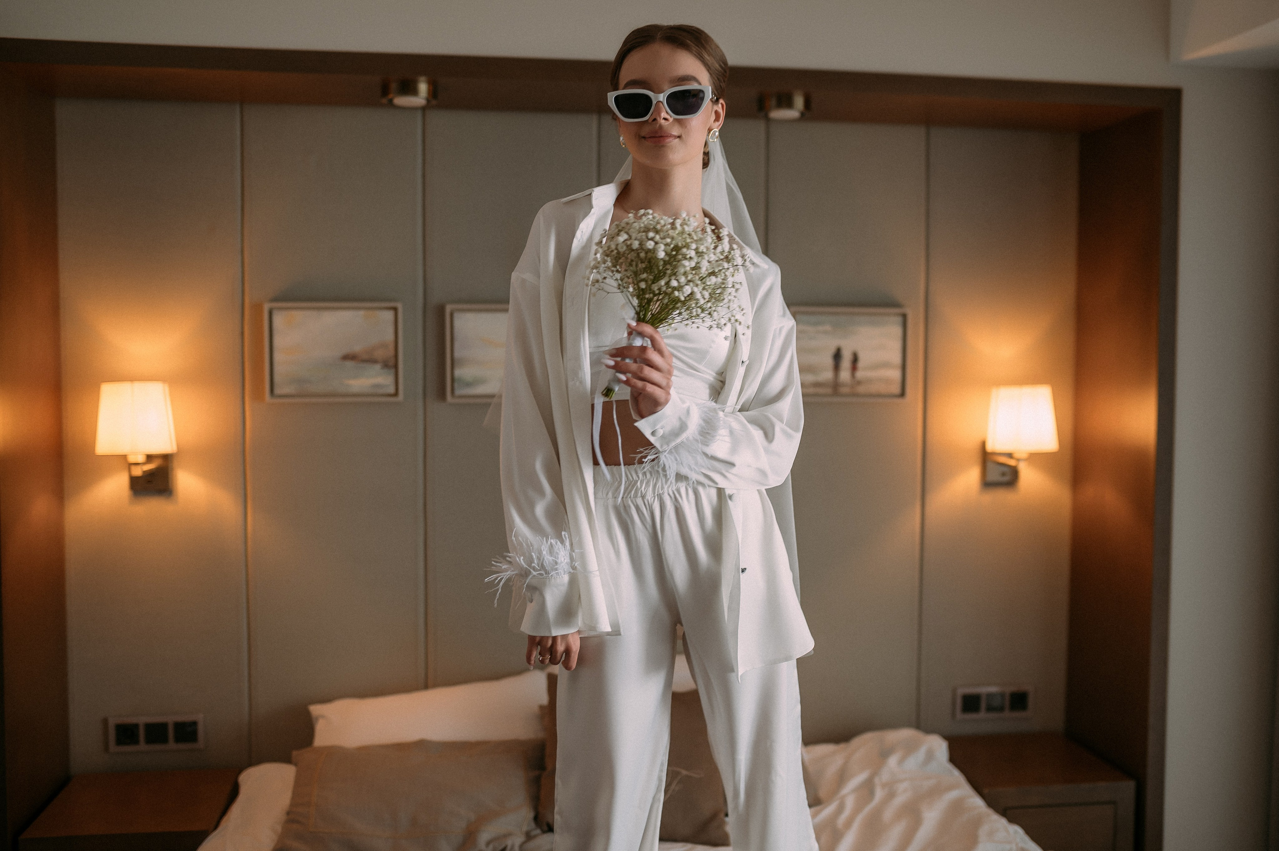 Свадебное утро и прогулка красивой яркой пары. Свадебный и семейный фотограф в Симферополе Дарья Маркова