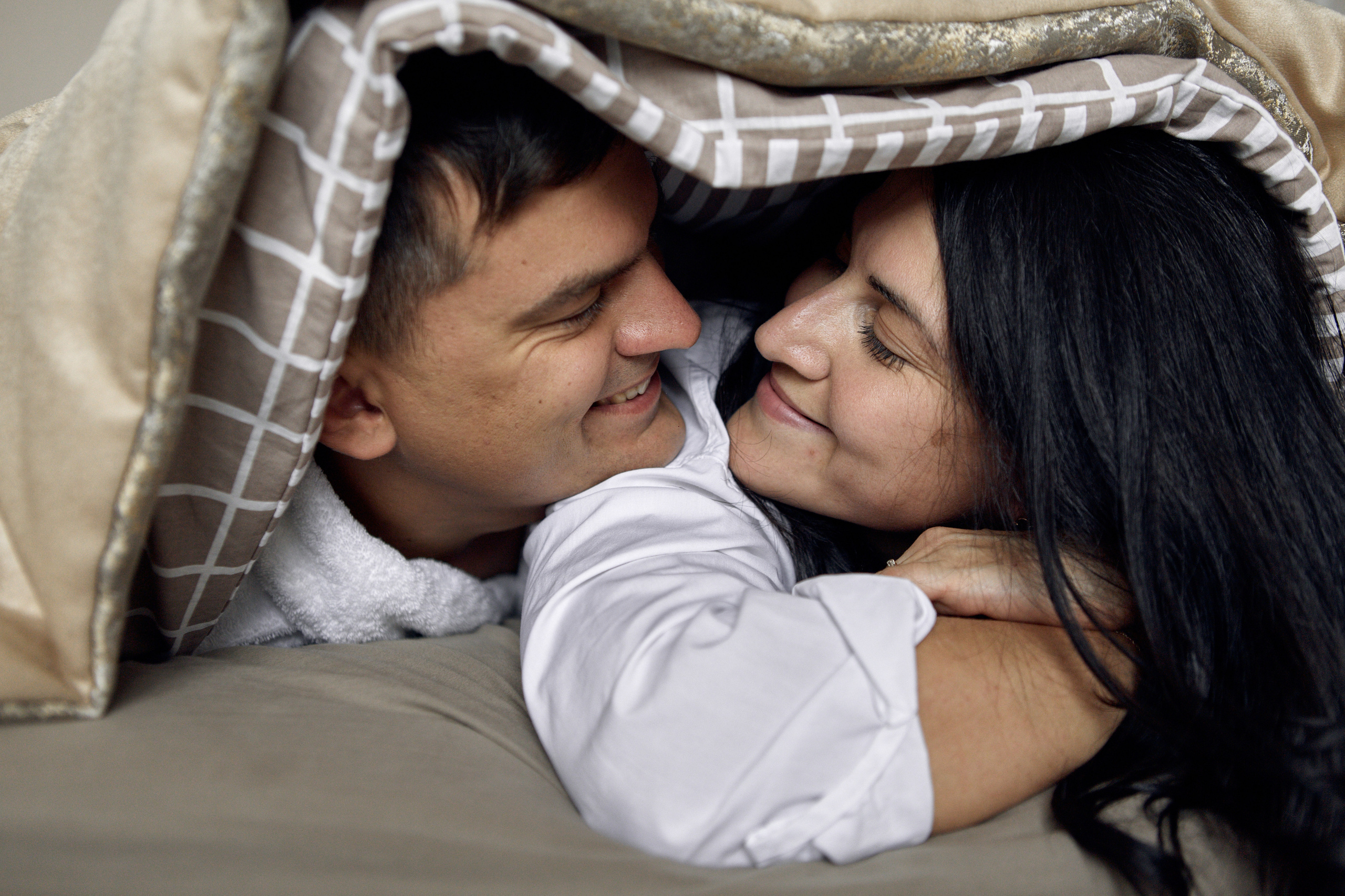 Семейная съёмка в интерьере. Фотограф Челябинск — Кирилл Устюжанин