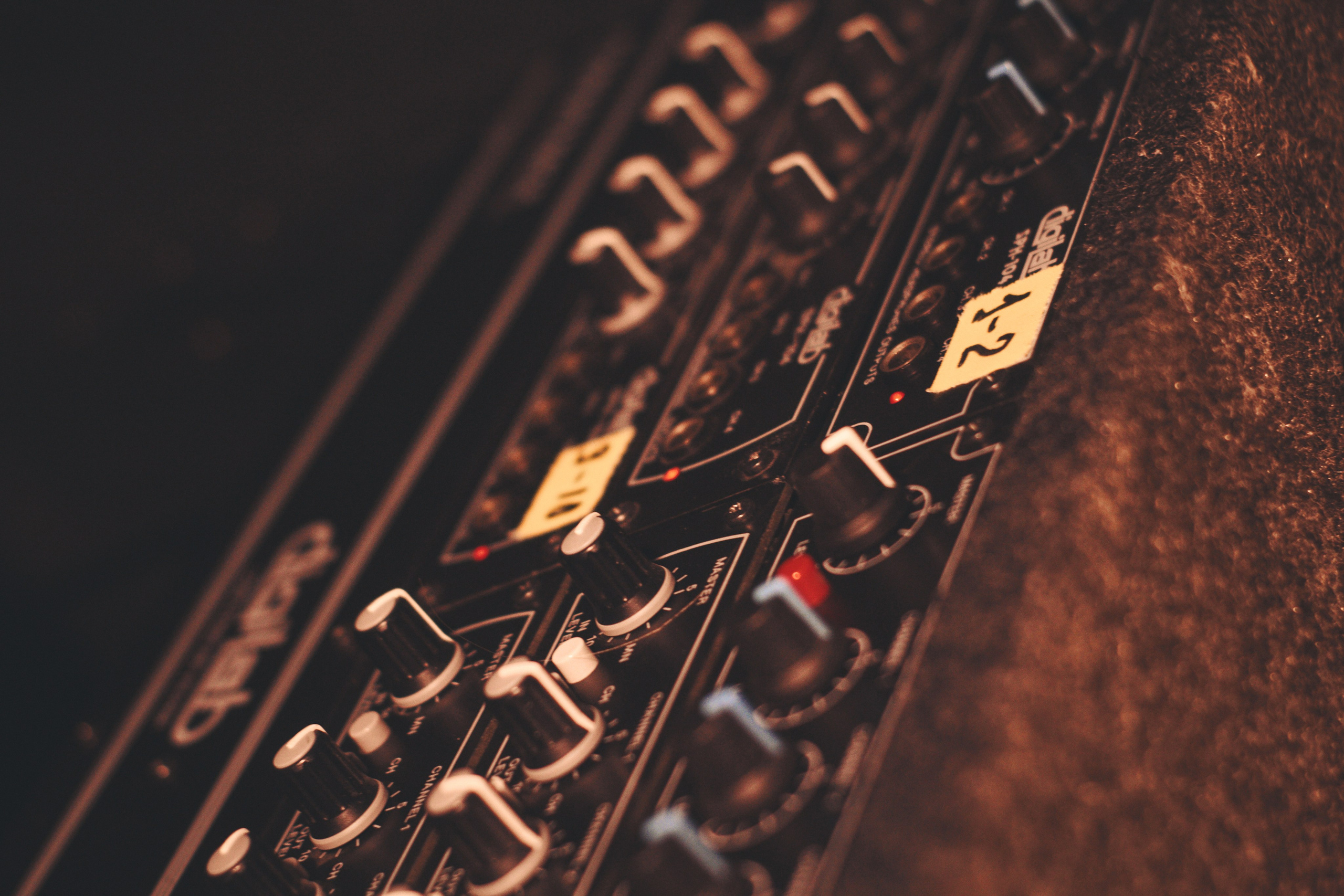 Голова Муэссы/Параметрика — Запись Ретроградного Меркурия. Фотография для артистов