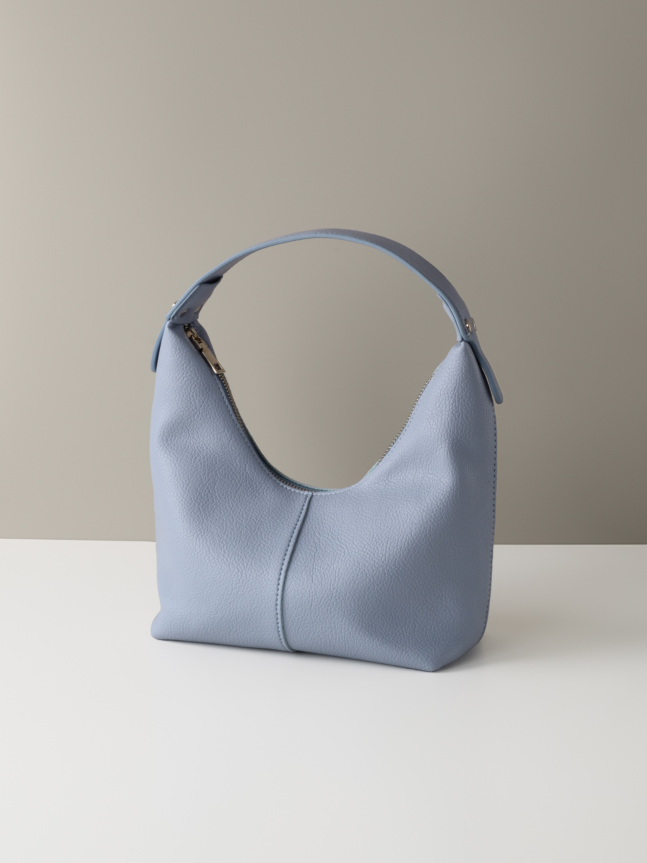 Сумки. Предметный фотограф, инфографика и видео в Санкт-Петербурге