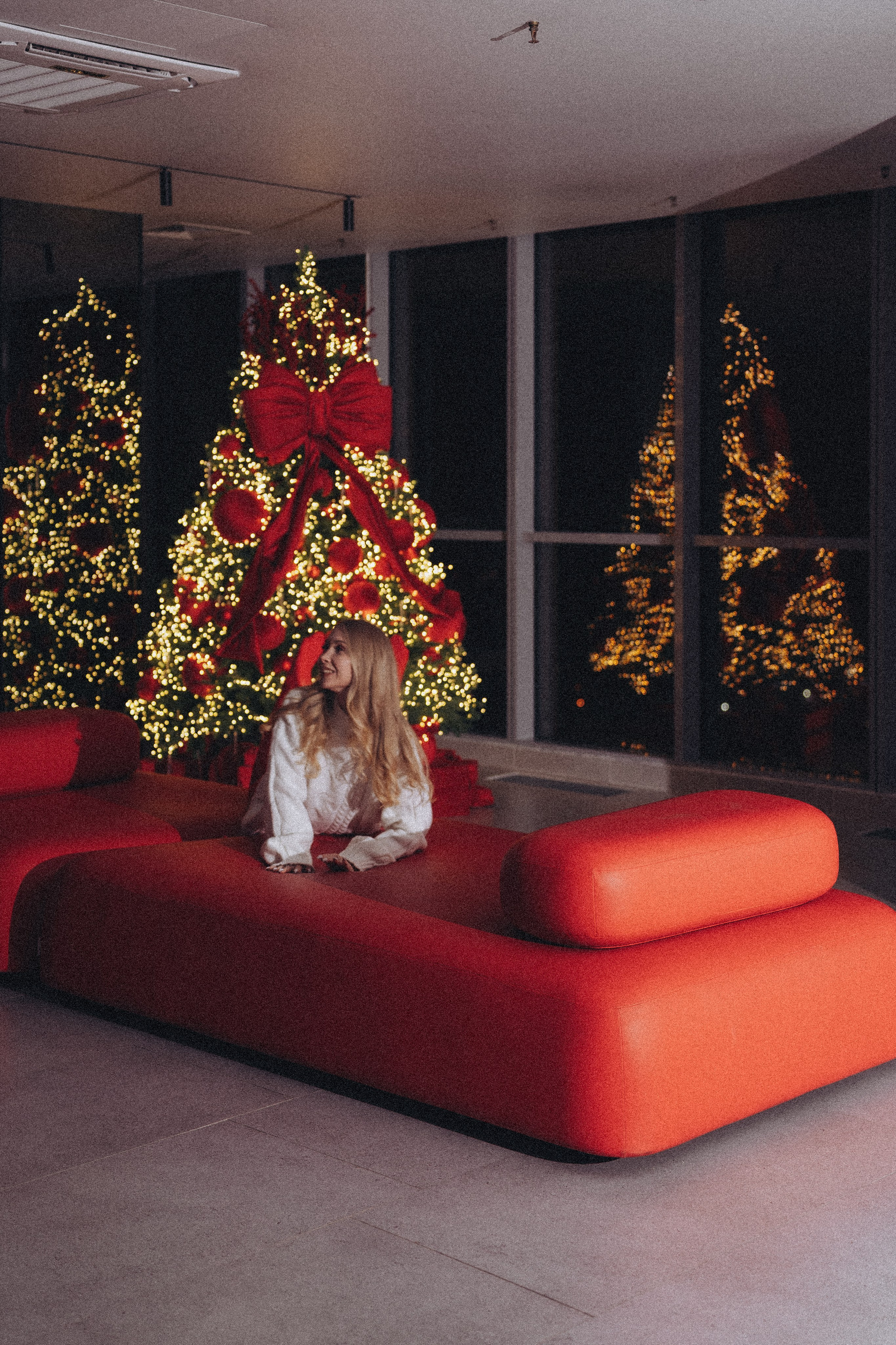 ФОТОСЕССИЯ К НОВОМУ ГОДУ В СТУДИИ С ЕЛОЧКОЙ КРАСИВЫЙ ОБРАЗ. Профессиональный фотограф, Санкт-Петербург — Виктория Богомолова